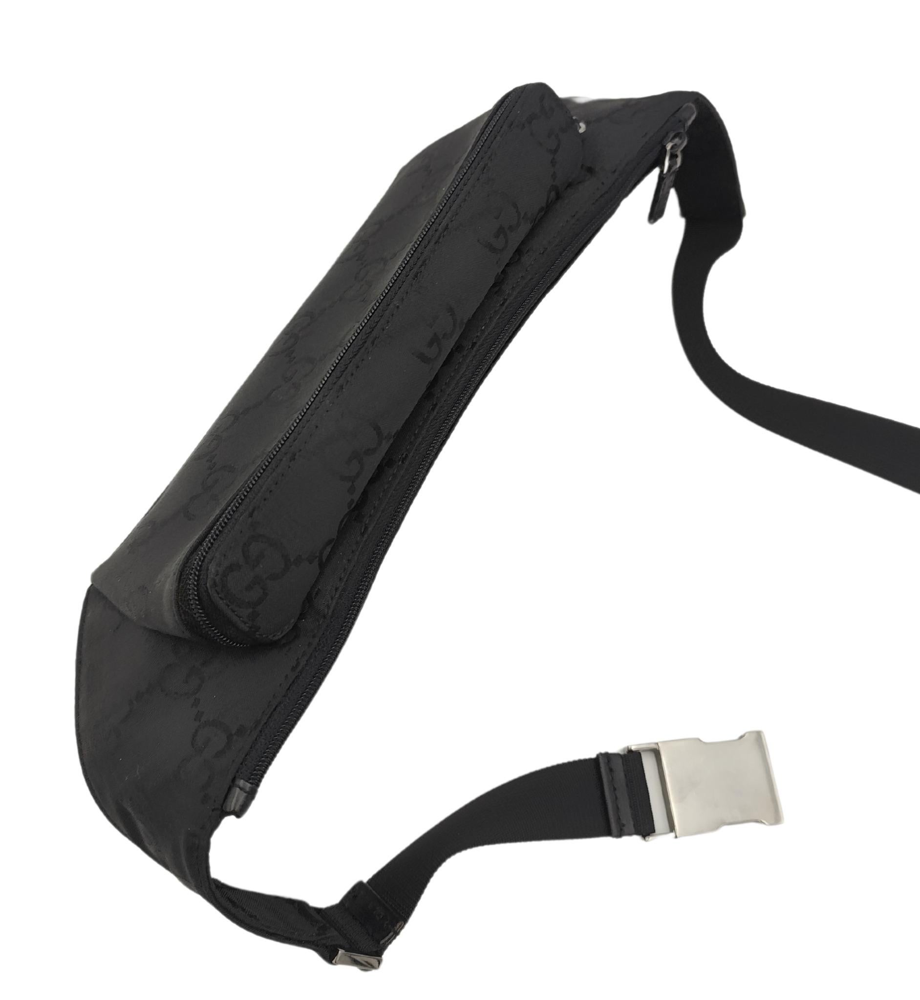 Women's or Men's Gucci black monogram nylon belt bag For Sale
