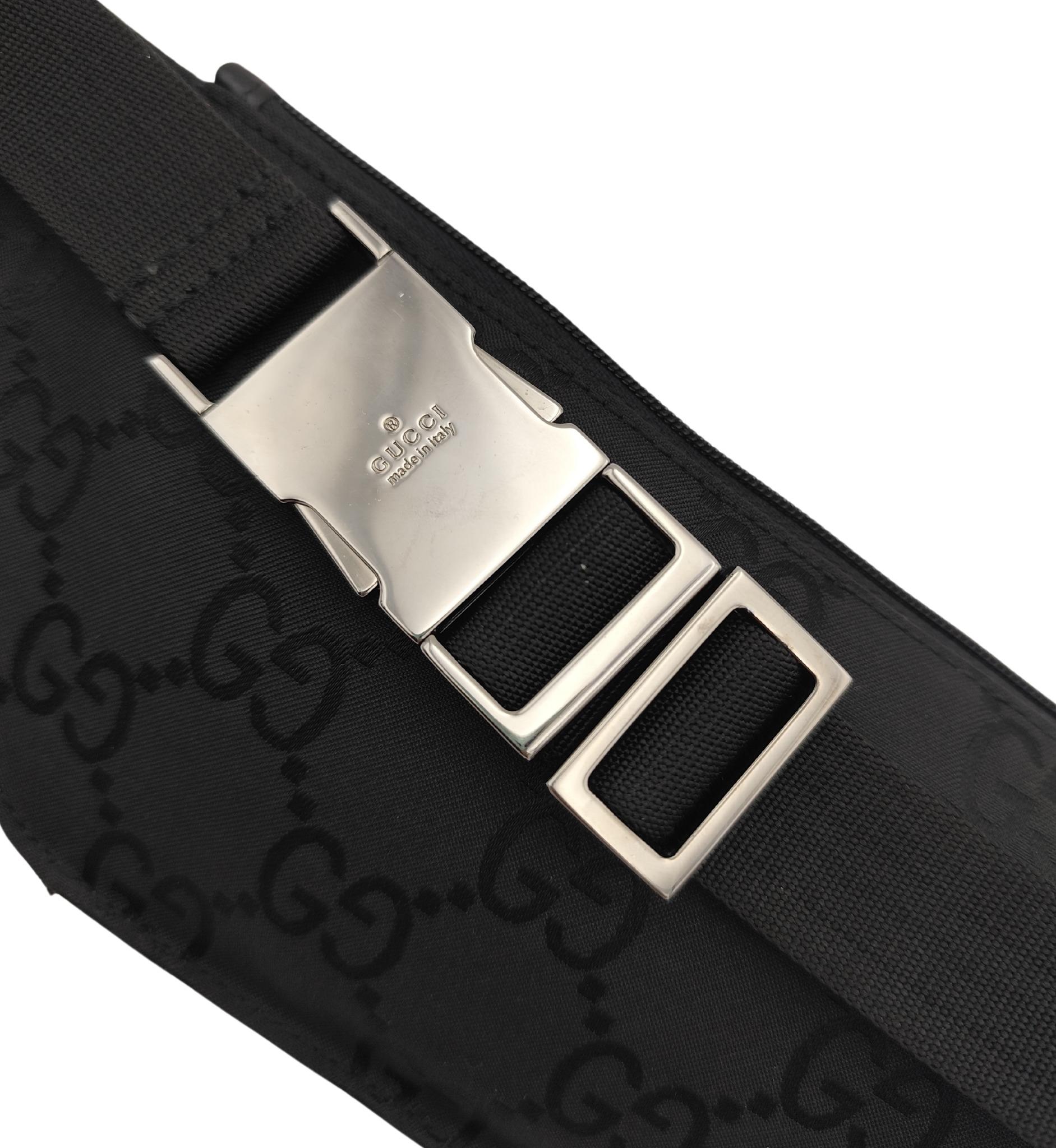 Gucci black monogram nylon belt bag For Sale 2
