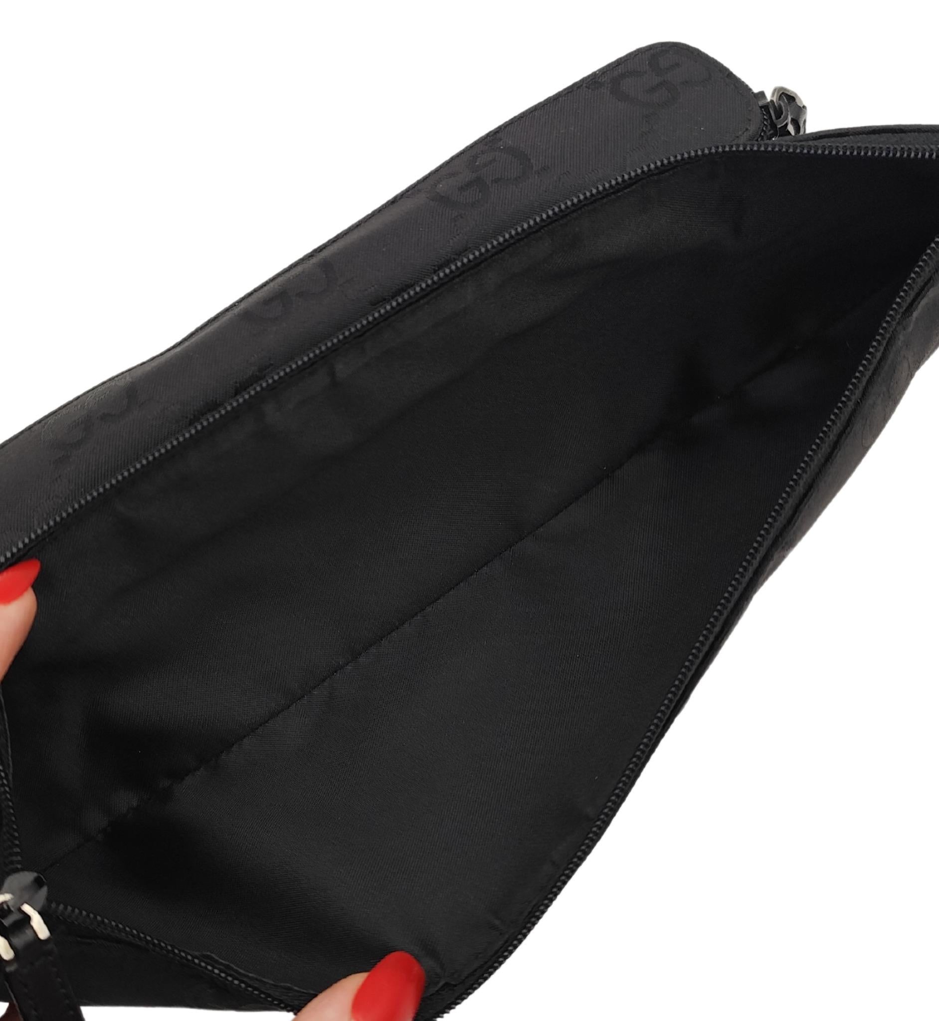 Gucci black monogram nylon belt bag For Sale 3