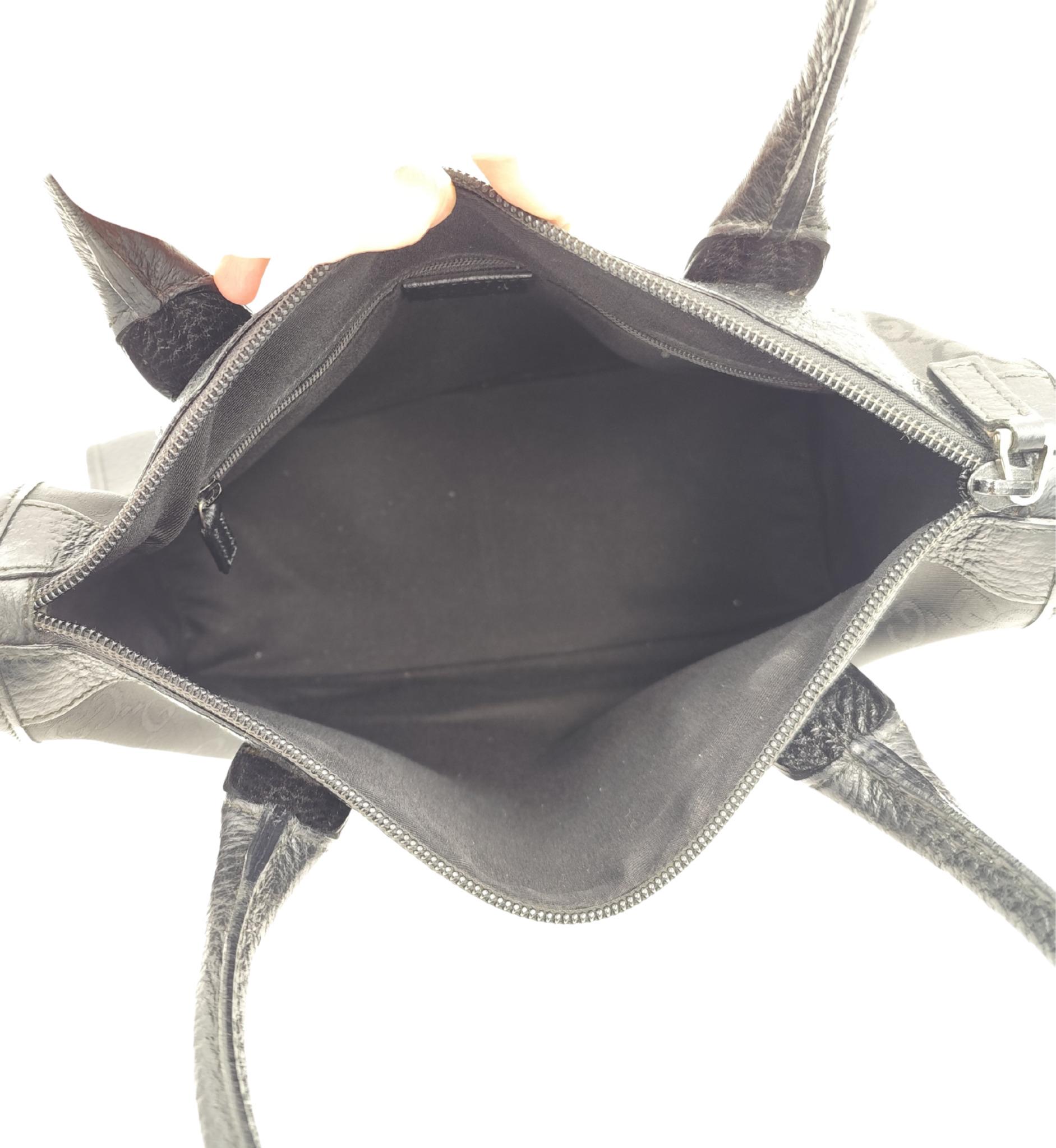 Borsa Gucci in nylon con monogramma nero e tote in pelle in vendita 8