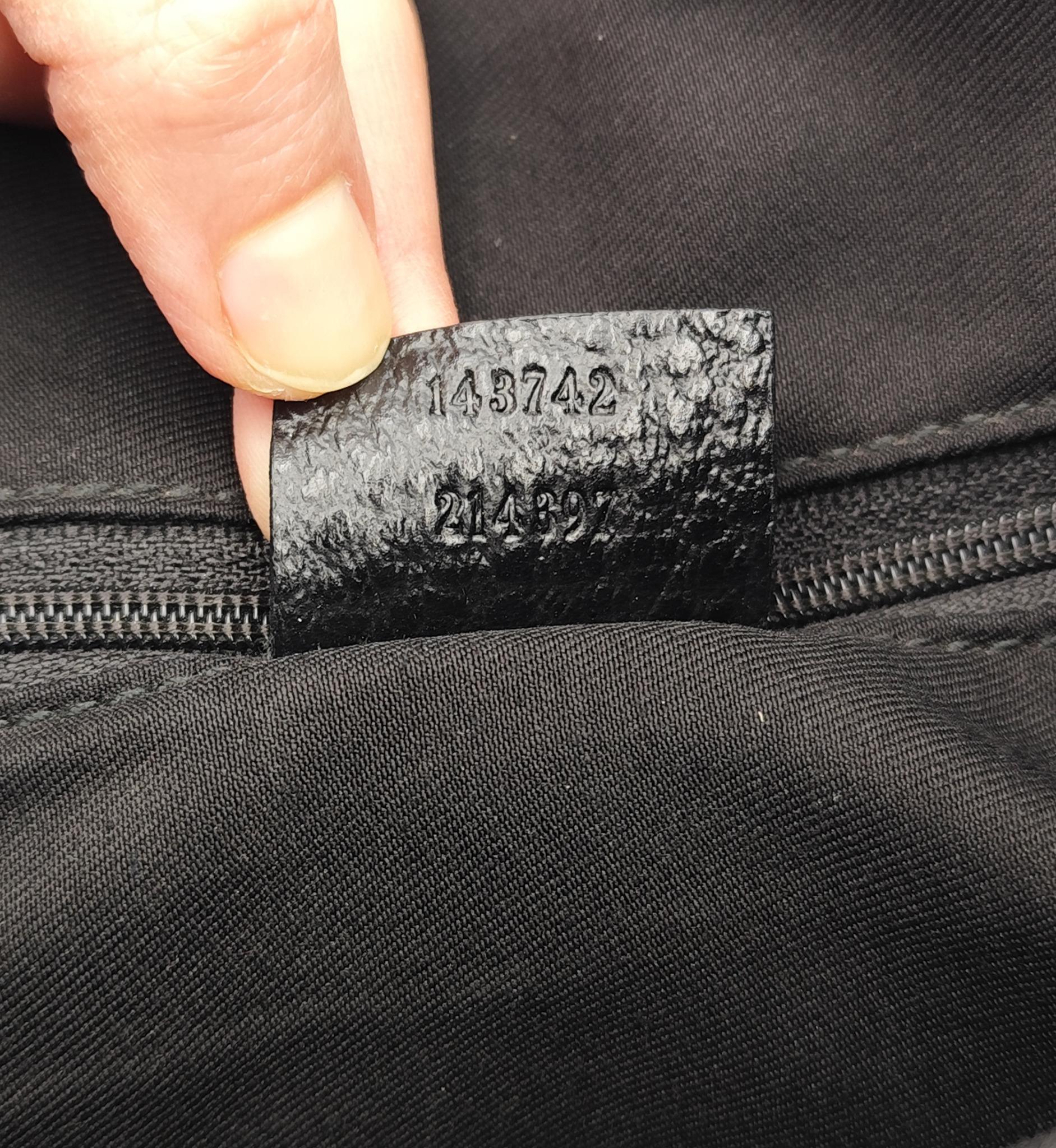 Borsa Gucci in nylon con monogramma nero e tote in pelle in vendita 10