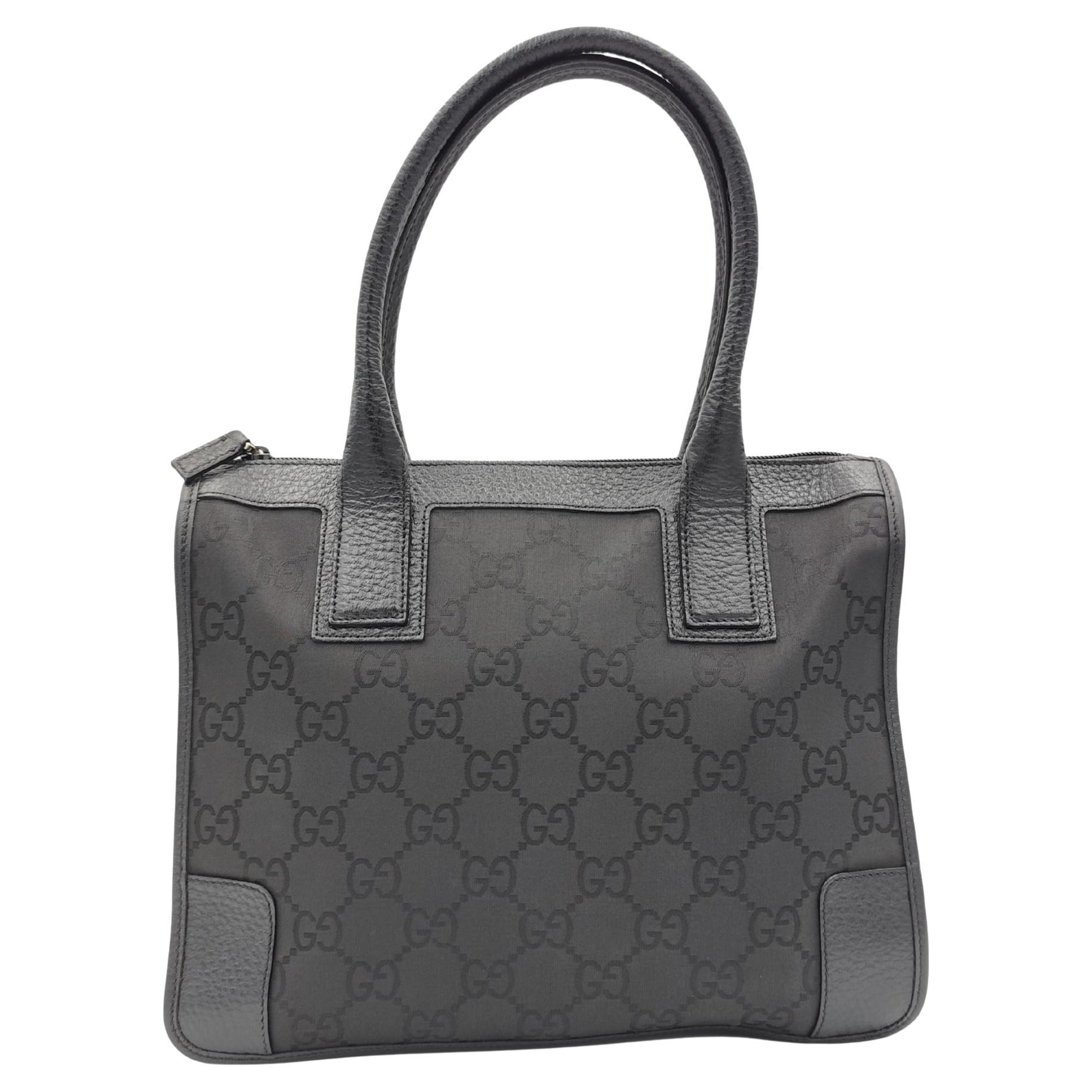 Borsa Gucci in nylon con monogramma nero e tote in pelle in vendita