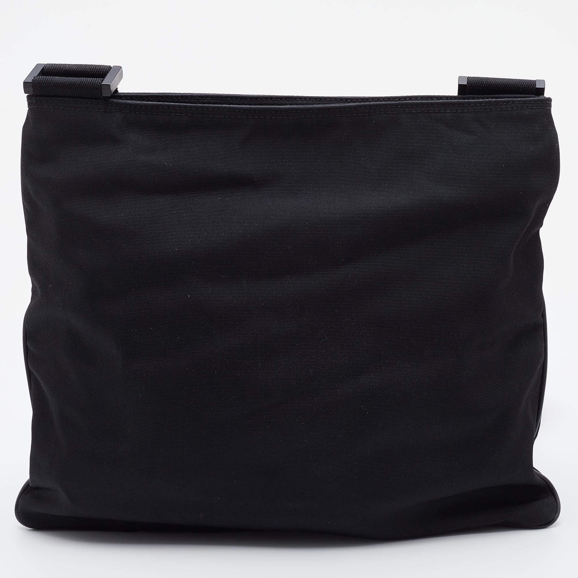 Gucci Black Nylon and Leather Flat Web Messenger Bag 3