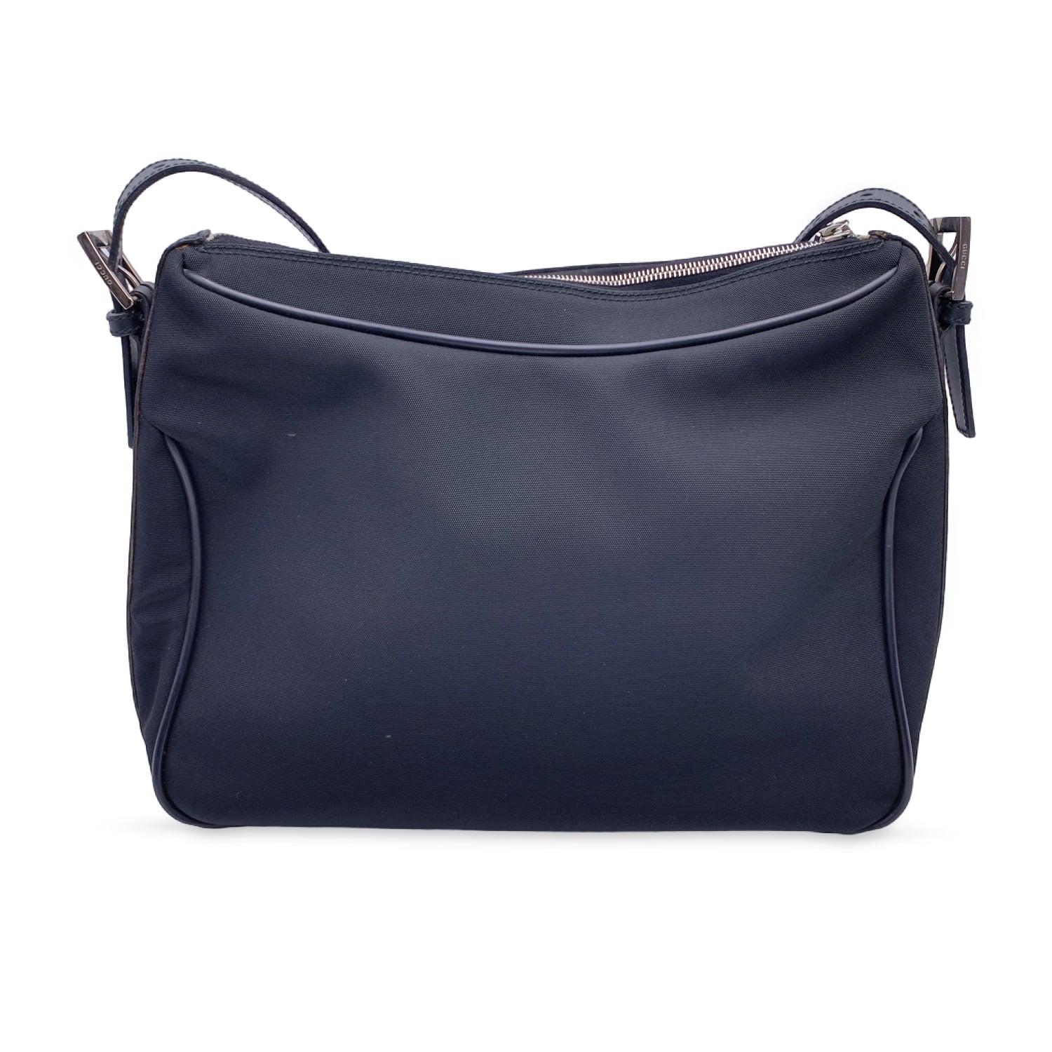 Gucci Black Nylon Canvas Large Shoulder Bag Double Pockets In Excellent Condition In Rome, Rome