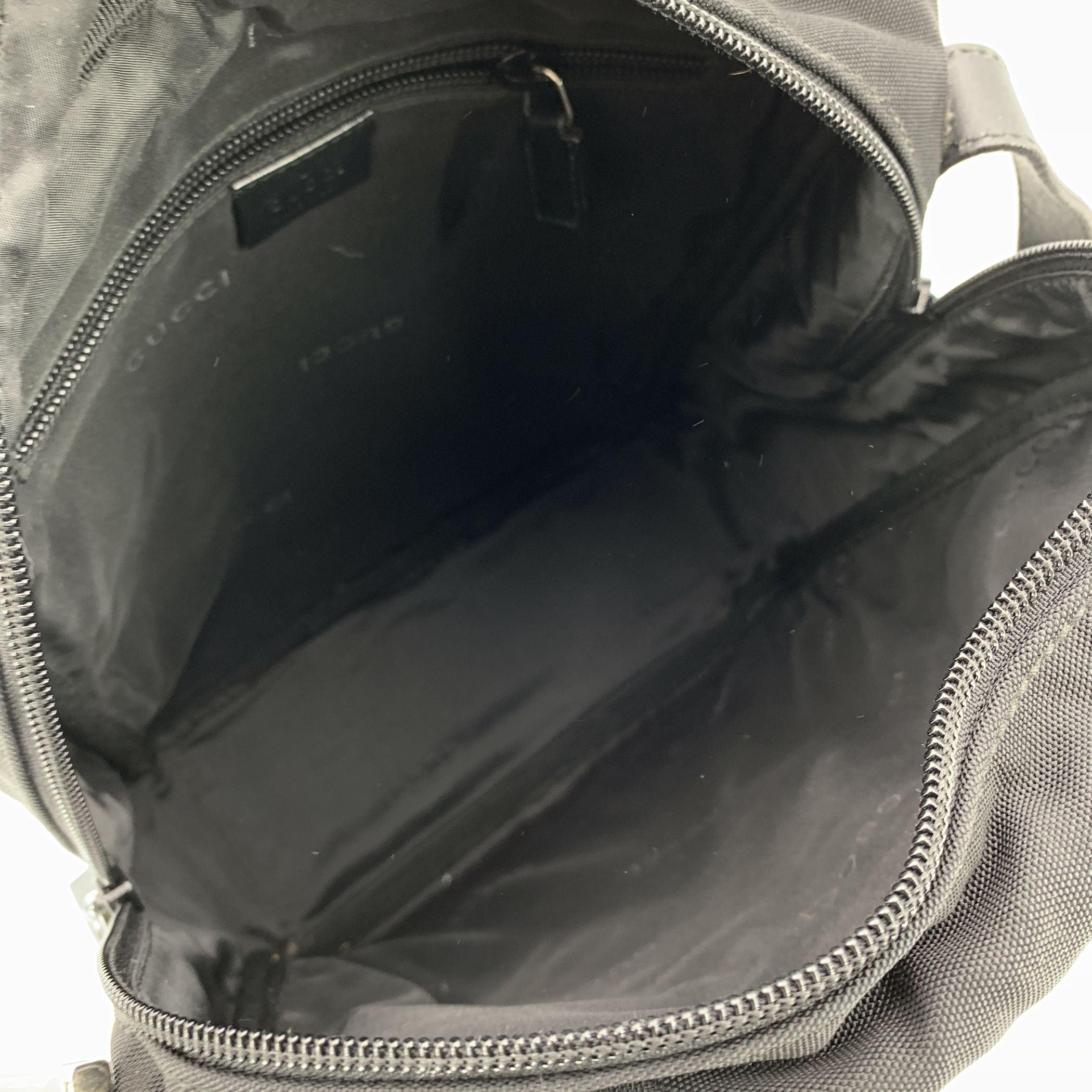 Gucci Black Nylon Canvas Unisex Crossbody Messenger Bag For Sale 2
