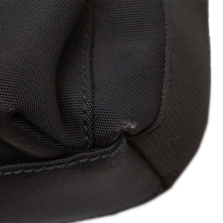 Gucci Black Nylon Fabric Messenger Bag Italy For Sale at 1stDibs