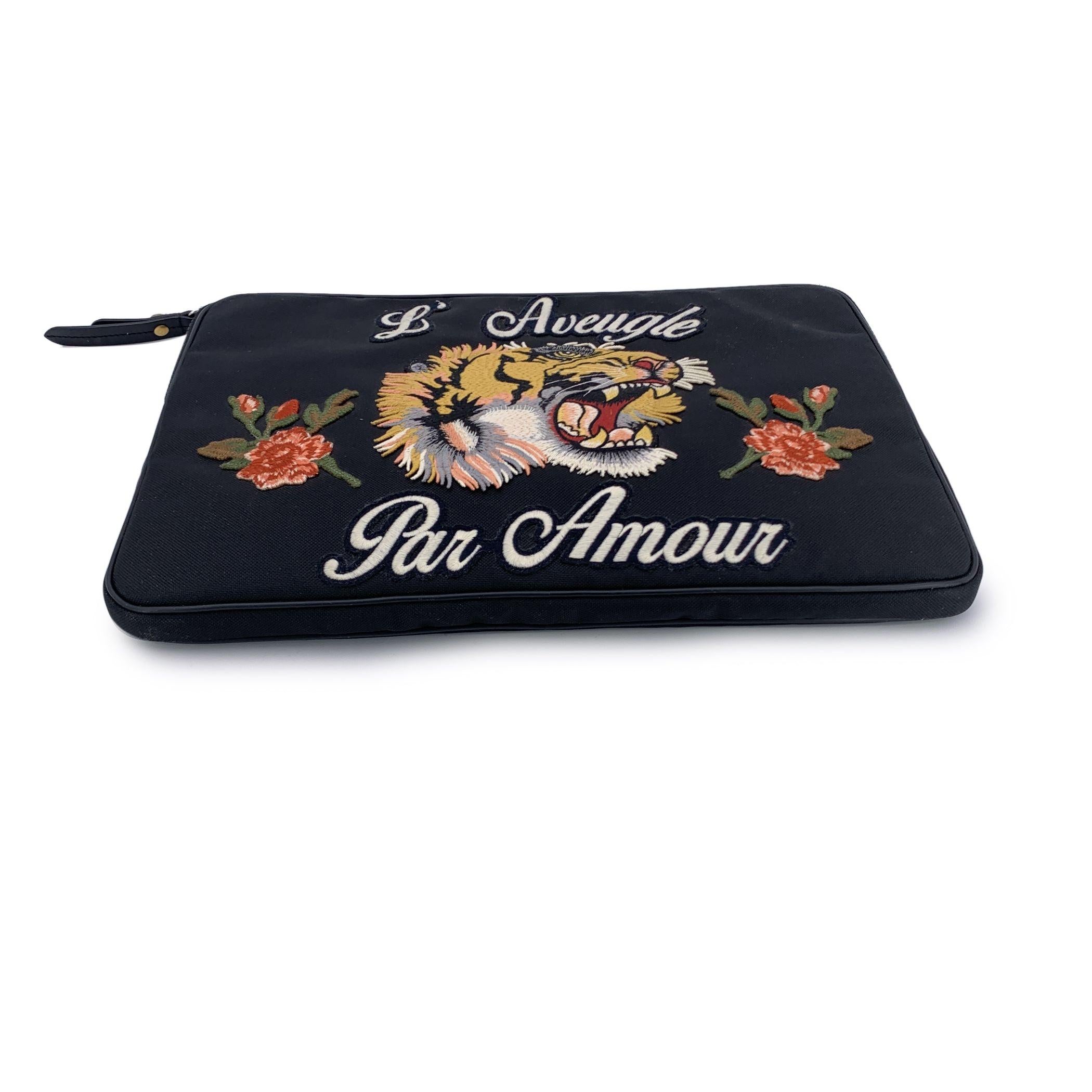 Gucci Black Nylon L'Aveugle Par Amour Laptop Computer Case In Excellent Condition For Sale In Rome, Rome