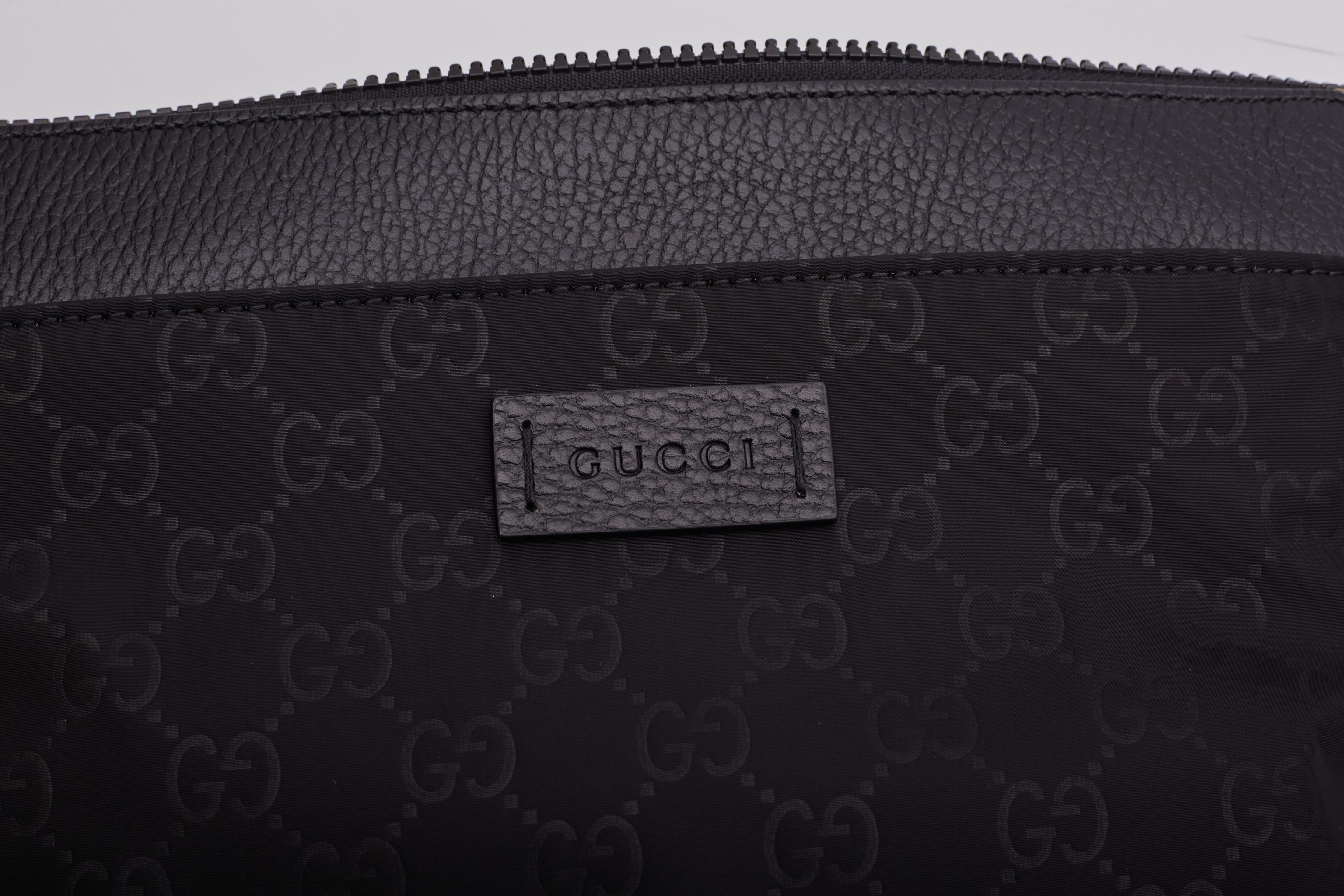 Gucci Black Nylon With Leather Trim Messenger Bag For Sale 6