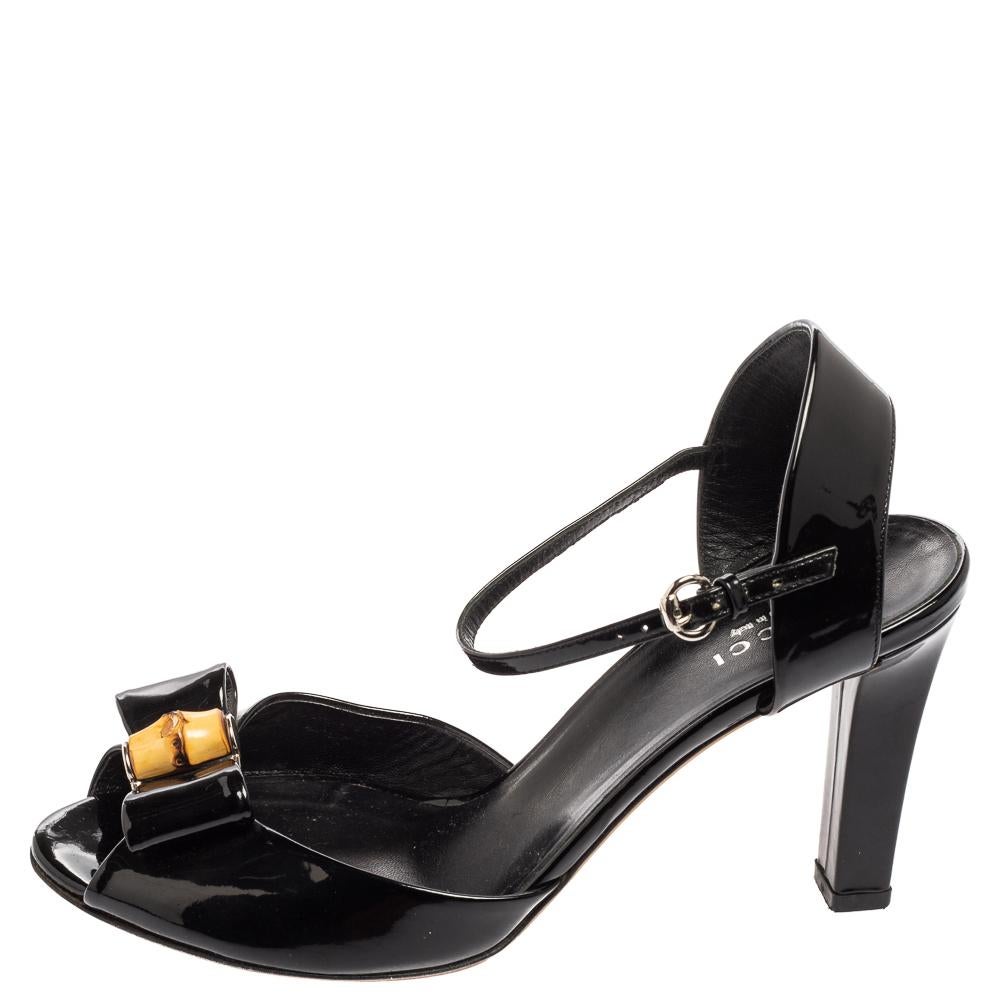 Gucci Black Patent Leather Bamboo Bow Peep-Toe Ankle-Strap Sandals Size 37.5 In Good Condition In Dubai, Al Qouz 2