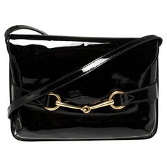Gucci Schwarzes Lackleder Bright Bit Crossbody Bag