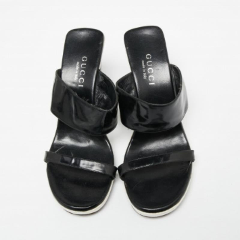 Women's Gucci Black Patent Leather Cut-Out Wedge Slide Sandals Size 38 For Sale