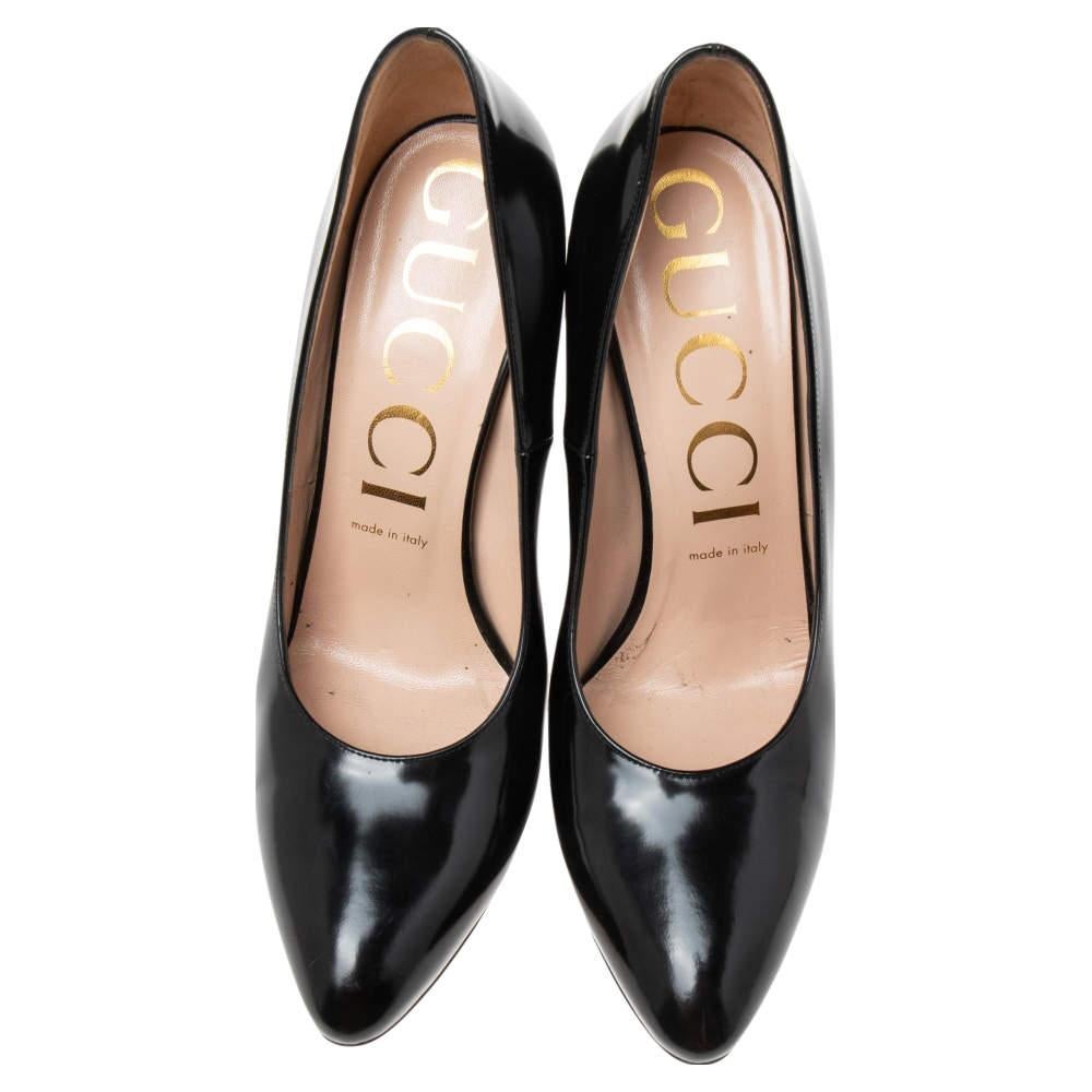 Gucci Black Patent Leather Elaisa Removable Faux Pearl Bow Accents Pumps Size 40 For Sale 2