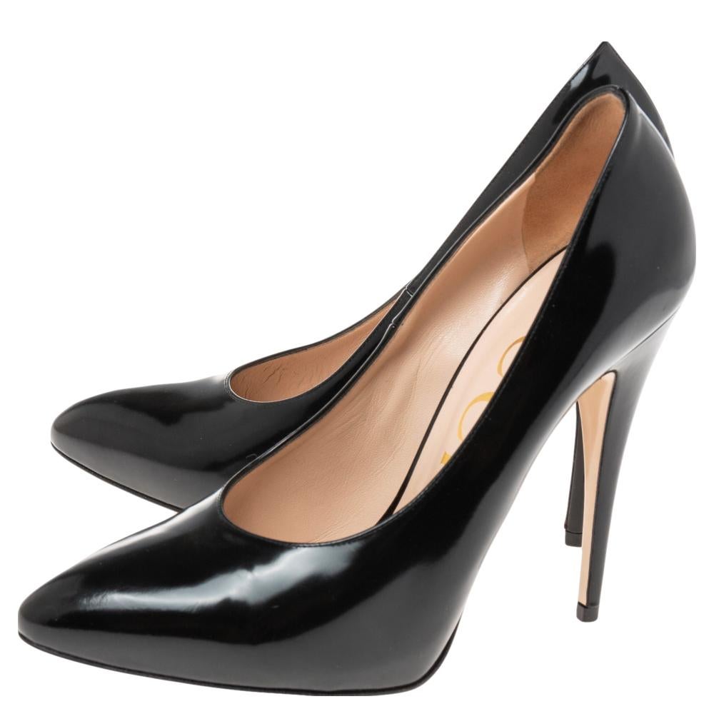 Gucci Black Patent Leather Elaisa Removable Faux Pearl Bow Accents Pumps Size 40 For Sale 2