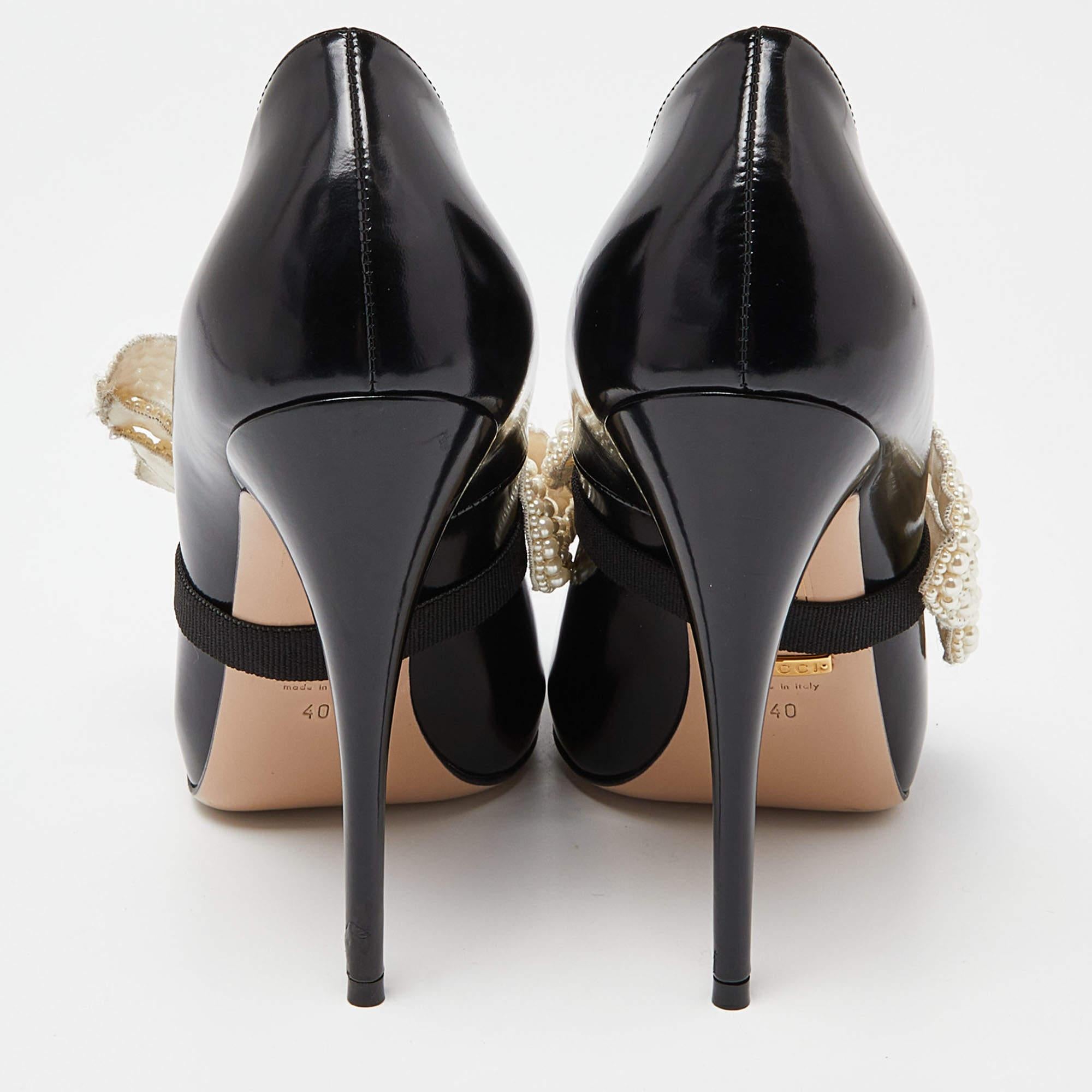 Gucci Black Patent Leather Elaisa Removable Pearl Bow Pumps Size 40 For Sale 3