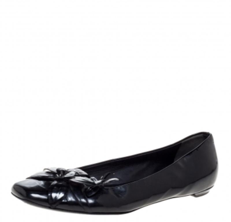 Gucci Black Patent Leather Flower Embellished Ballet Flats Size 37 For Sale 3