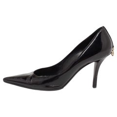 Gucci Black Patent Leather GG Logo Charm Pointed-Toe Pumps Size 37.5