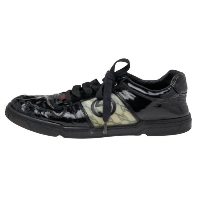 Gucci Scarpe da ginnastica basse GG in pelle verniciata nera misura 43,5