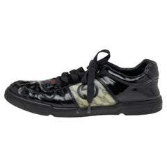Gucci Scarpe da ginnastica basse GG in pelle verniciata nera misura 43,5