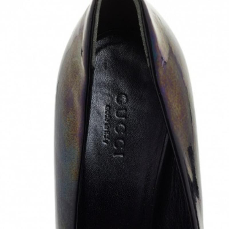 Gucci - Escarpins peep toes en cuir verni noir Taille 38 en vente 2