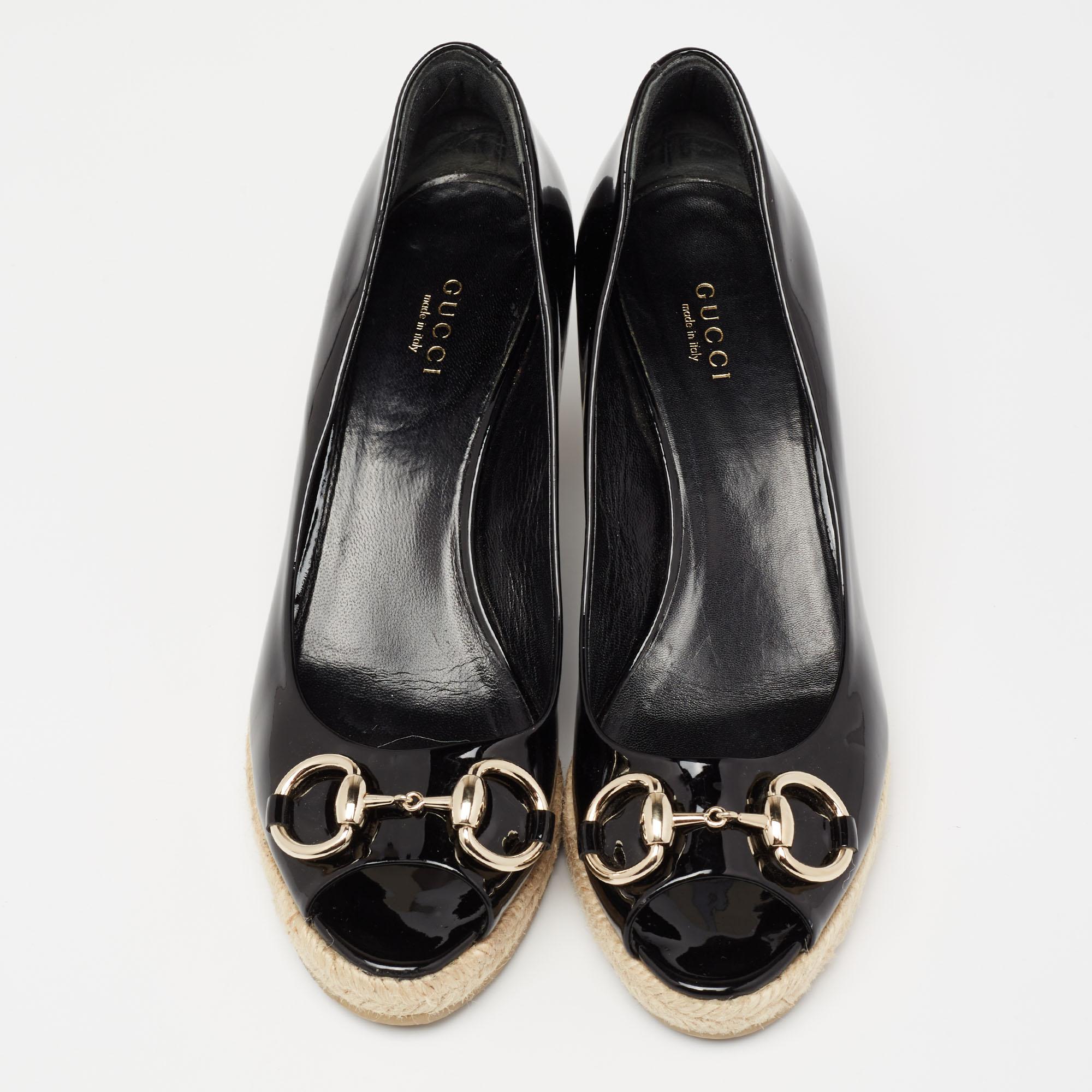 Women's Gucci Black Patent Leather Horsebit Peep-Toe Wedge Pumps Size 37