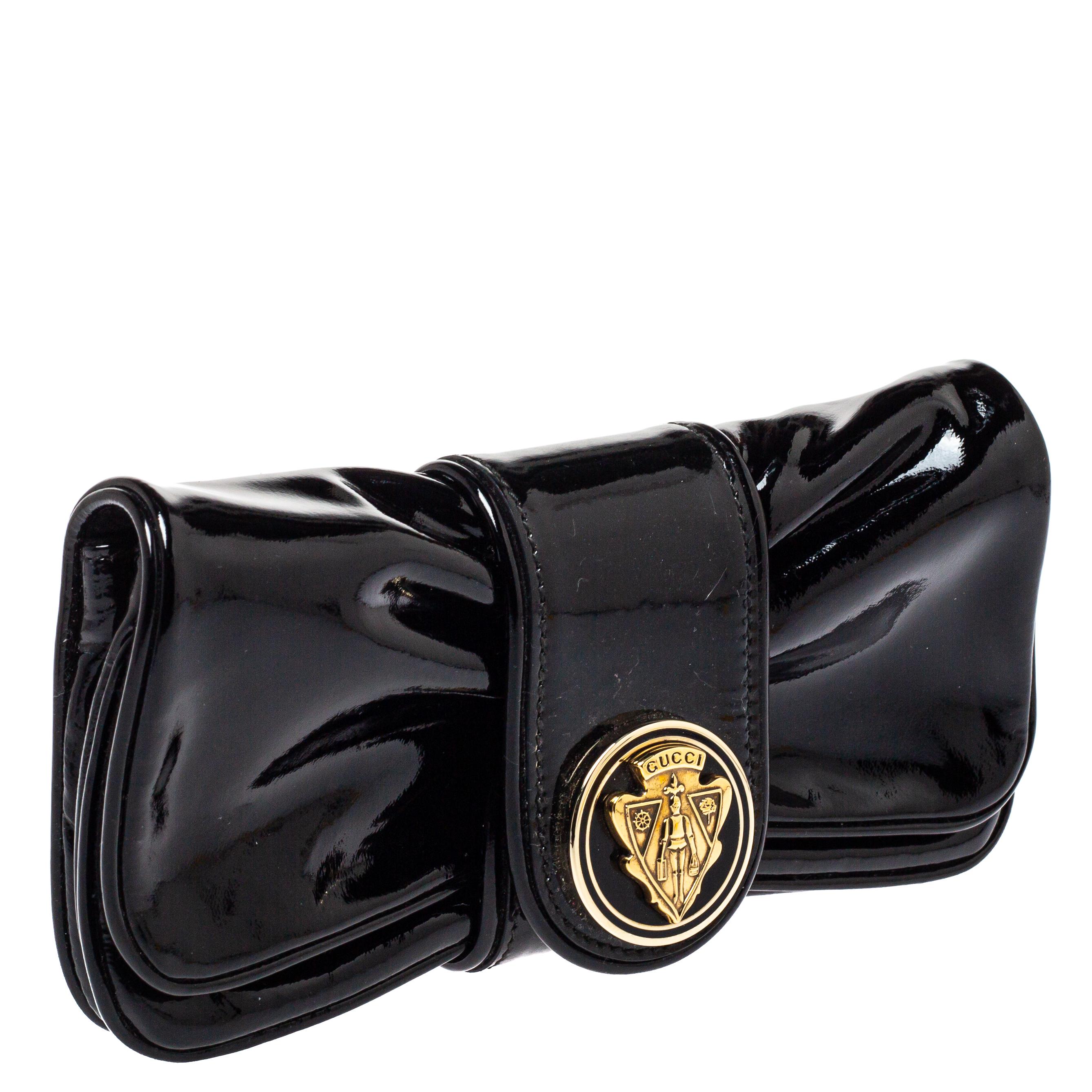 Gucci Black Patent Leather Hysteria Clutch In Good Condition In Dubai, Al Qouz 2