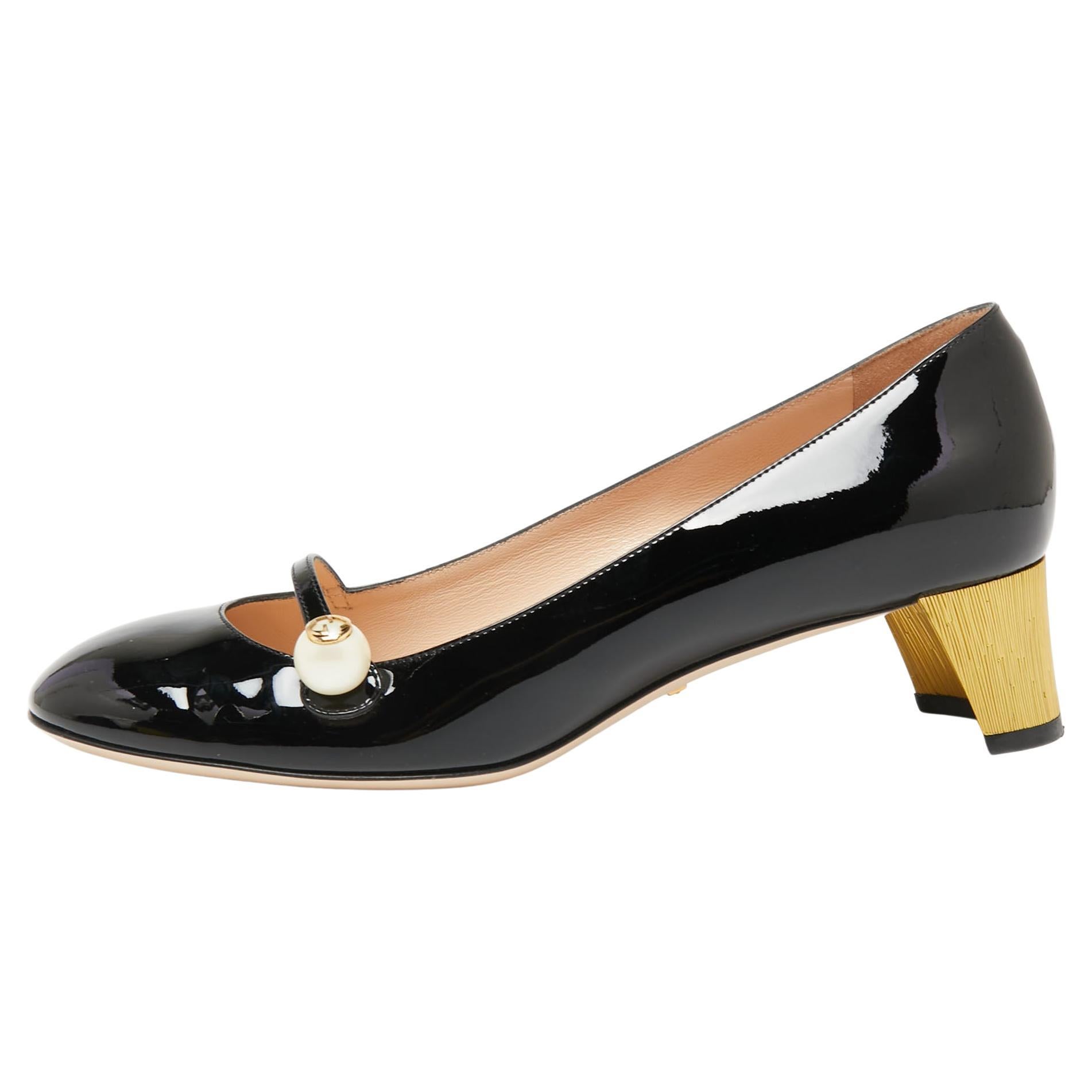 Gucci Black Patent Leather Mary Jane Pumps Size 39