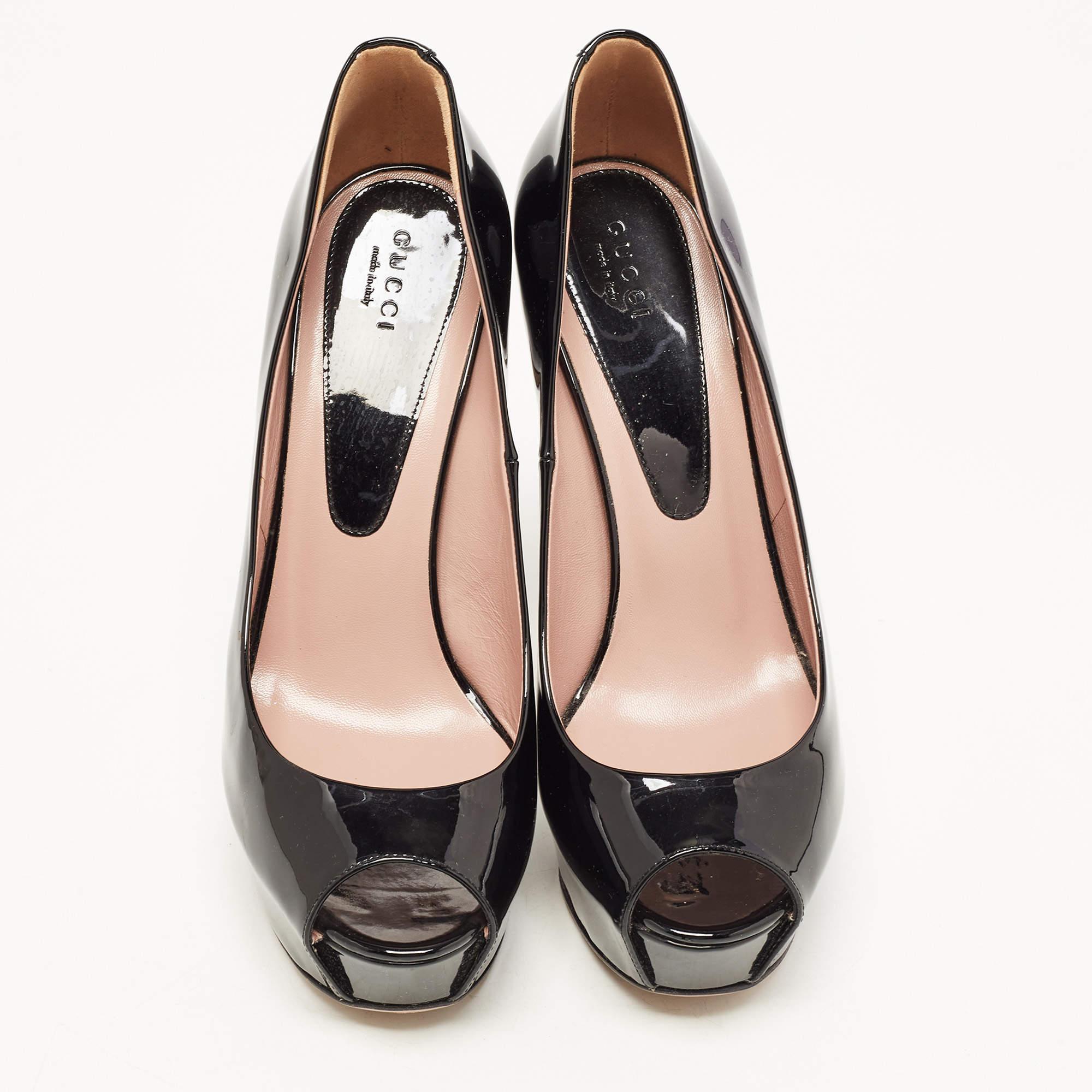 Gucci Black Patent Leather Peep Toe Platform Pumps Size 39.5 In Excellent Condition In Dubai, Al Qouz 2