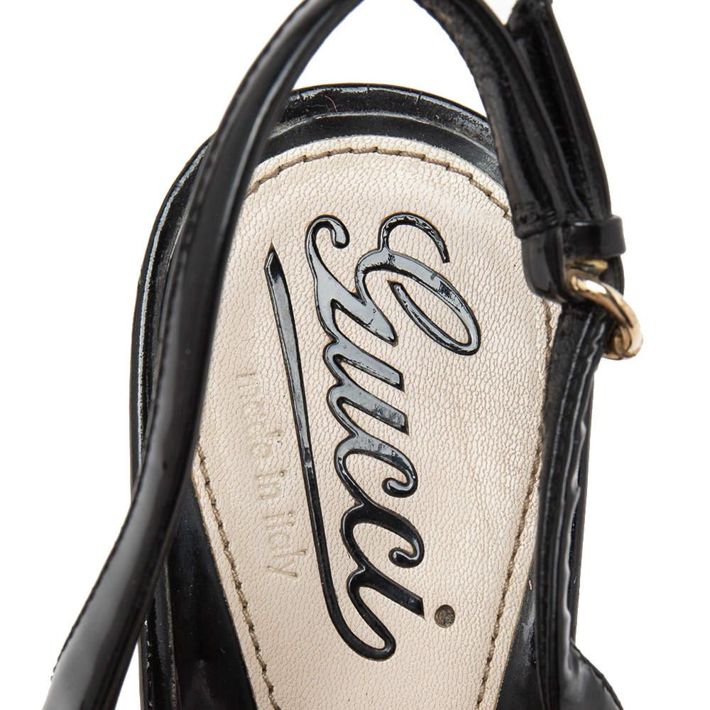 Gucci - Sandales à talon en cuir verni noir Taille 36 État moyen - En vente à Dubai, Al Qouz 2
