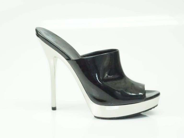 Gucci Black Patent Leather Platform Slide Sandal Heel - 36 For Sale at 1stdibs