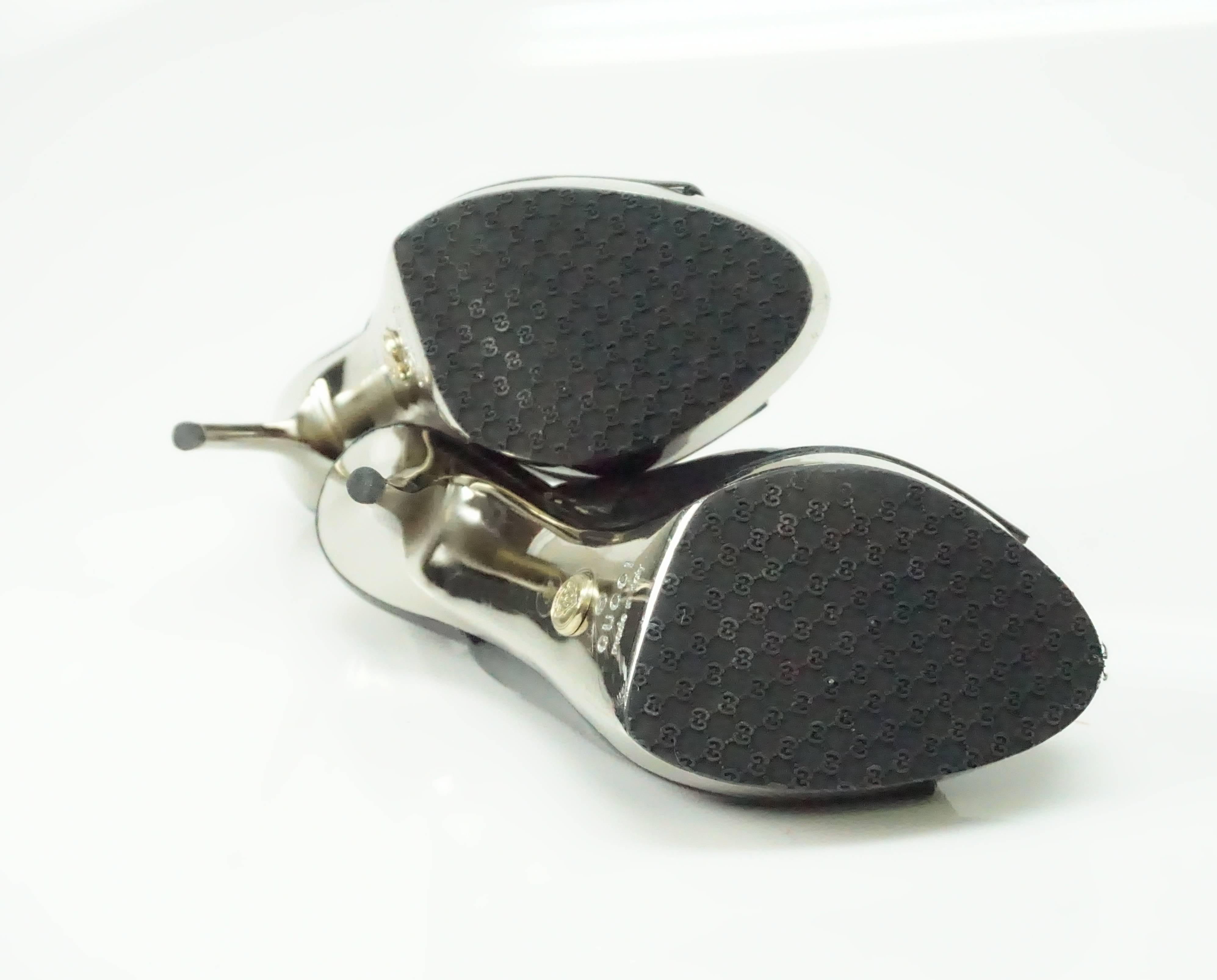 Gucci Black Patent Leather Platform Slide Sandal Heel - 36 In Excellent Condition In West Palm Beach, FL