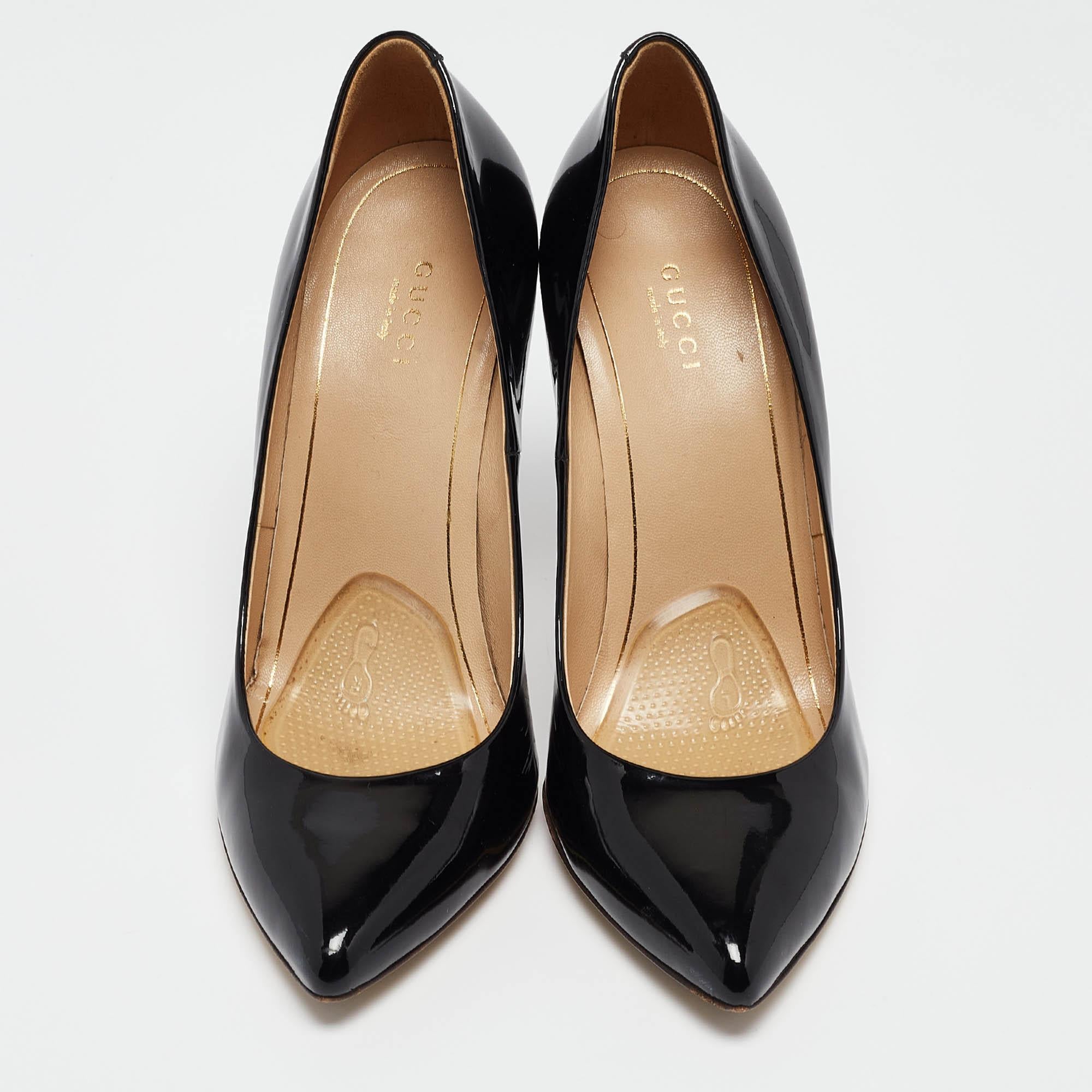 Gucci Black Patent Leather Pointed Toe Pumps Size 38.5 In Good Condition For Sale In Dubai, Al Qouz 2