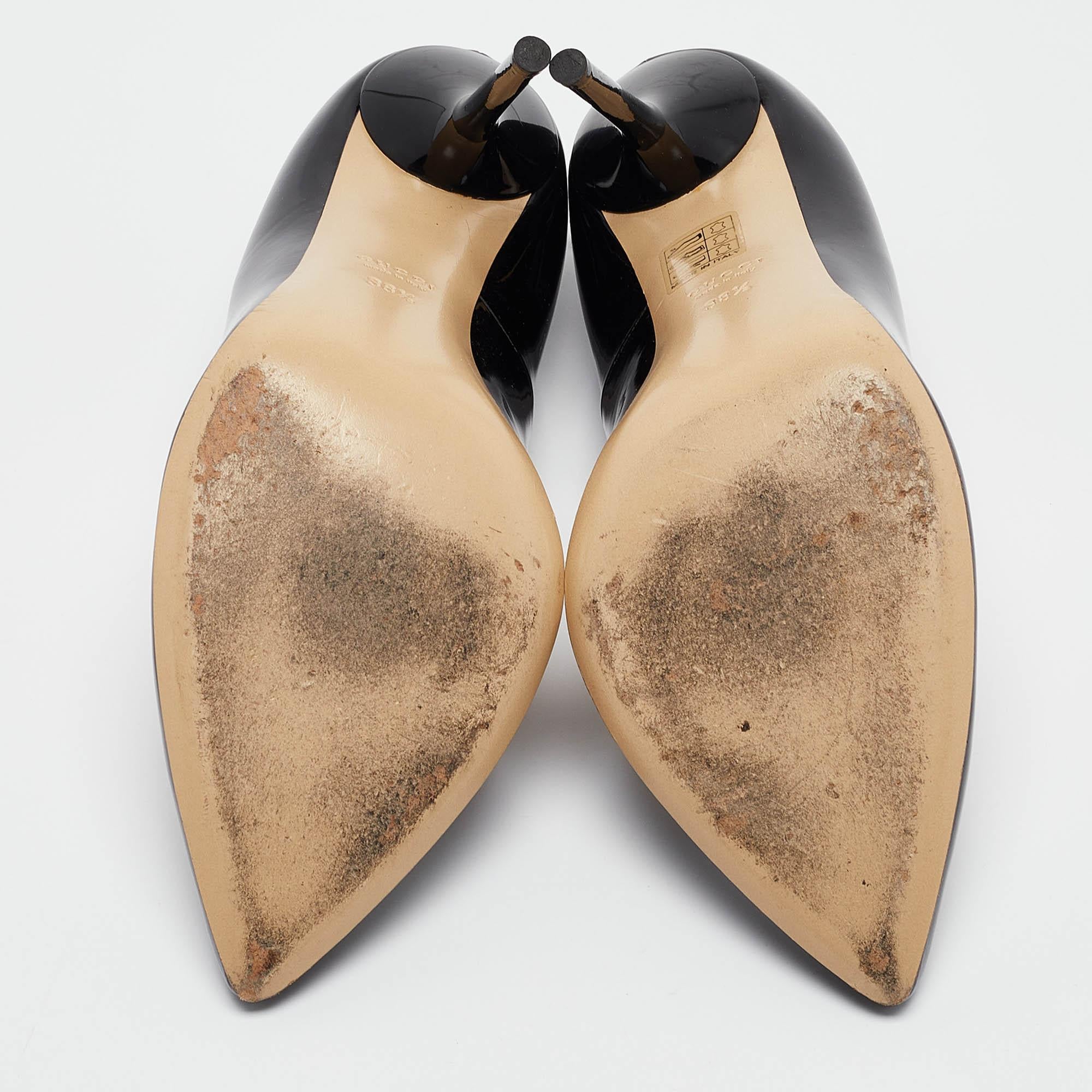 Gucci Black Patent Leather Pointed Toe Pumps Size 38.5 For Sale 2