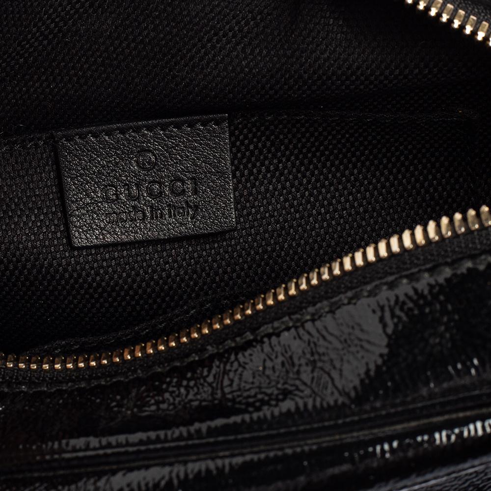 Gucci Black Patent Leather Small Soho Disco Crossbody Bag In Good Condition In Dubai, Al Qouz 2