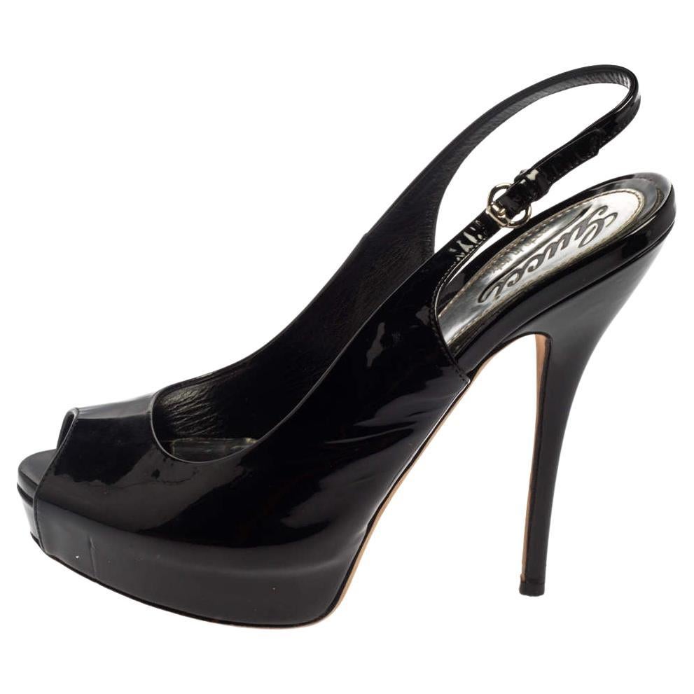 Gucci Sandali con plateau Sofia in vernice nera taglia 37