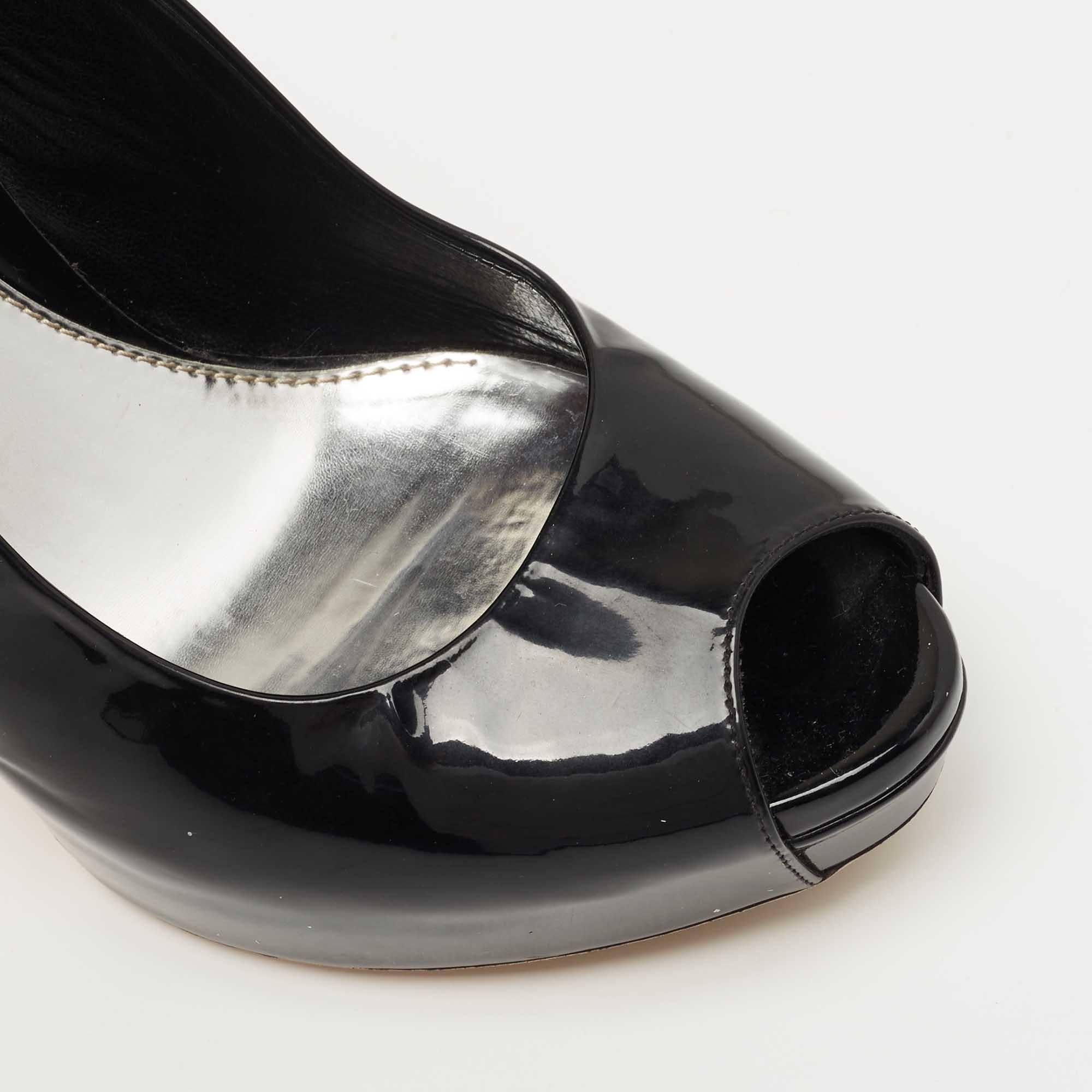 Gucci - Sandales Sofia en cuir verni noir - Taille 39,5 2