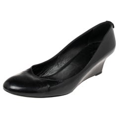Gucci Black Patent Leather Wedge Round Toe Pumps Size 40