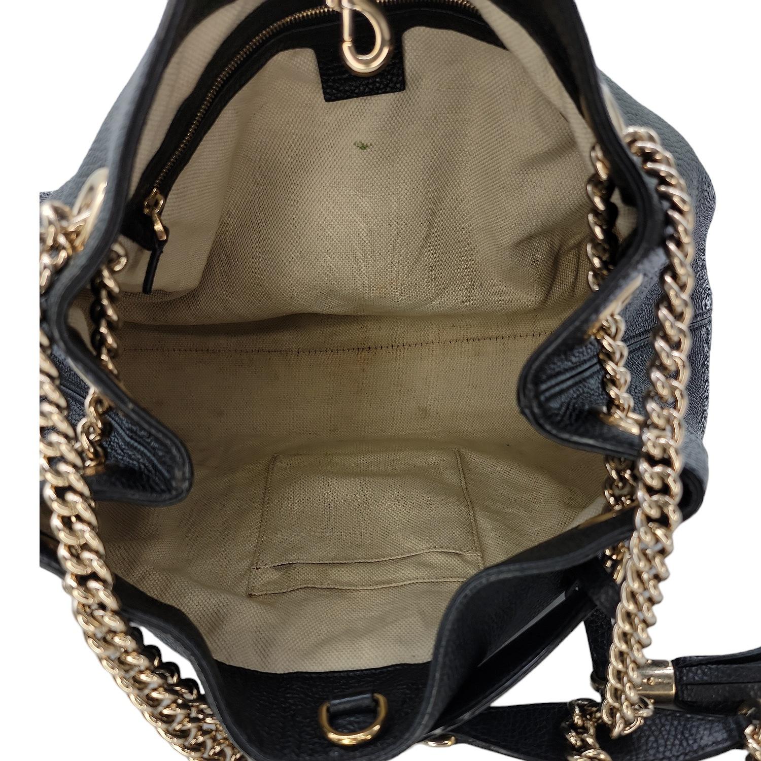 Donna Gucci - Tote a catena Soho in pelle di vitello nera e ciottoli in vendita