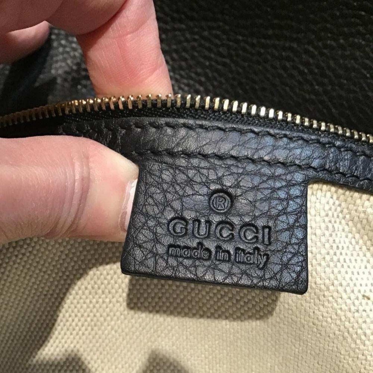 Gucci Pochette con nappe Soho in pelle di vitello nera in vendita 4