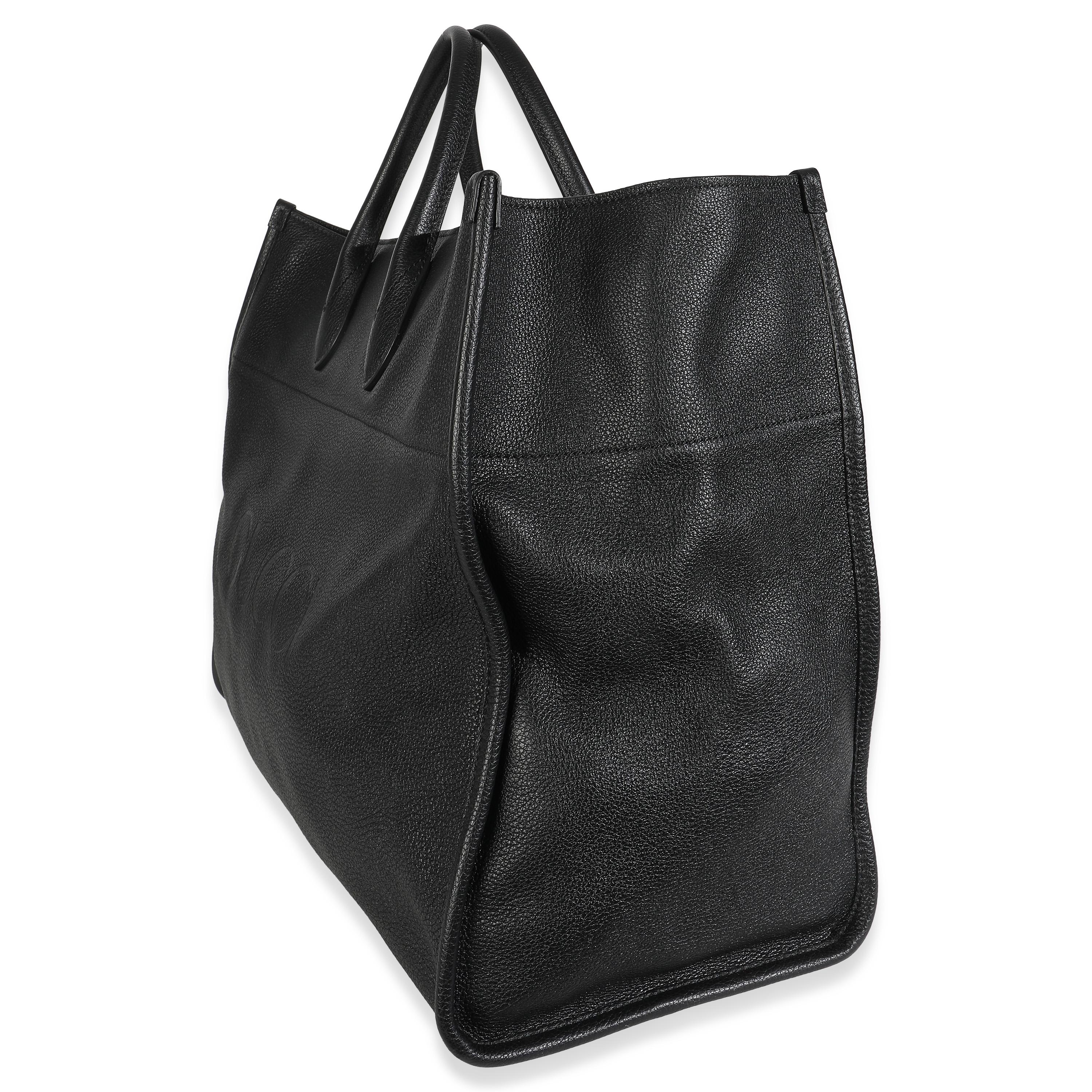 Gucci Große Tote Tasche mit Logo aus schwarzem Kieselsteinleder (Schwarz) im Angebot