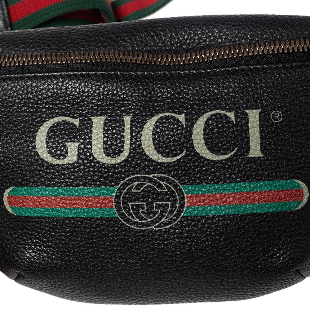 Gucci Black Pebbled Leather Small Logo Web Belt Bag In Good Condition In Dubai, Al Qouz 2