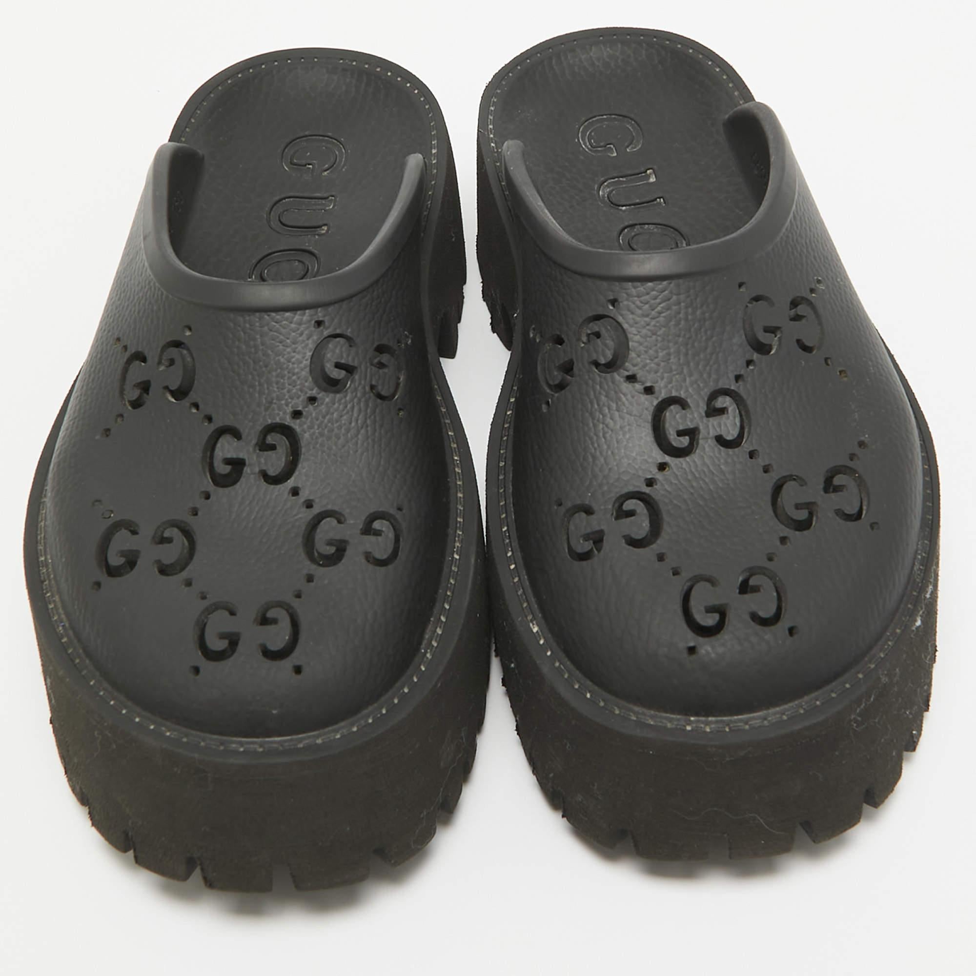 Gucci Black Perforated GG Rubber Platform Mules Size 37 In Good Condition In Dubai, Al Qouz 2