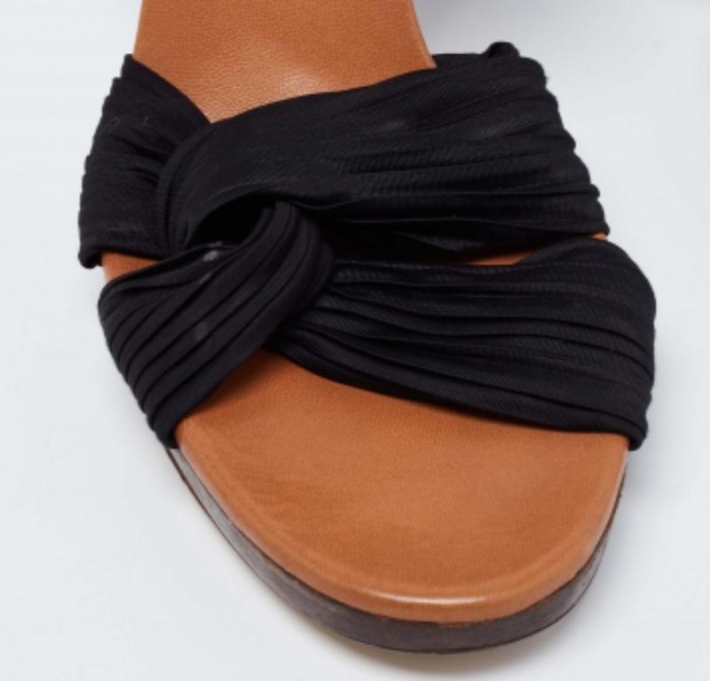 Gucci Sandales à plateforme en tissu plissé noir Taille 41 Pour femmes en vente