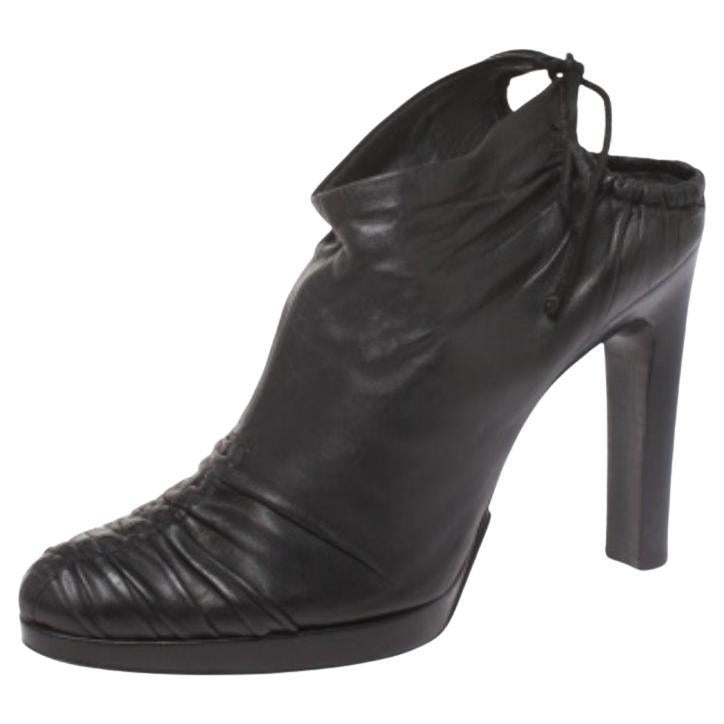 Gucci Botines de piel plisada negra talla 37.5