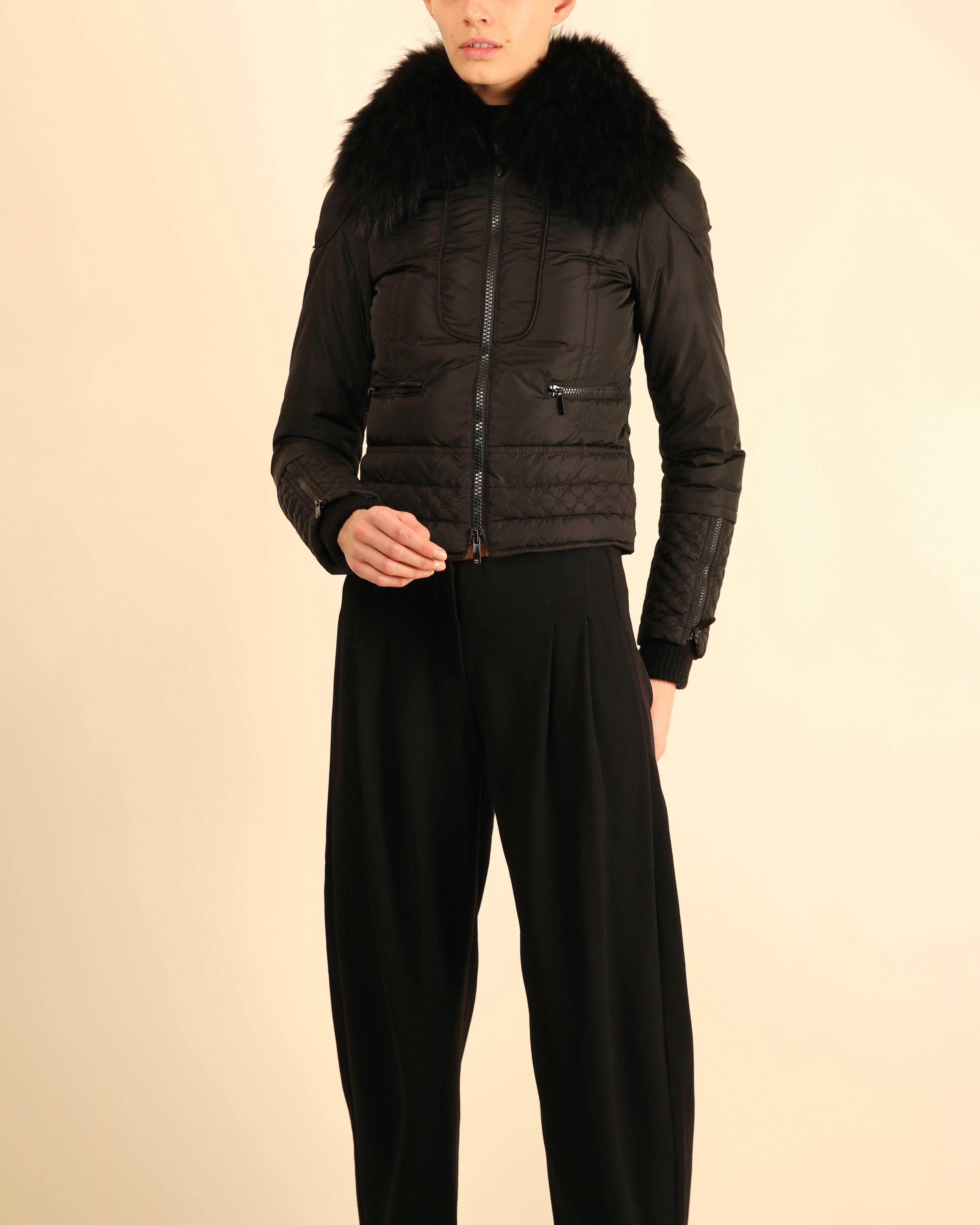 Gucci negro puffer bomber plumón corto desmontable cuello de piel de zorro chaqueta de esquí abrigo en Excelente estado para la venta en Milano, Lombardia