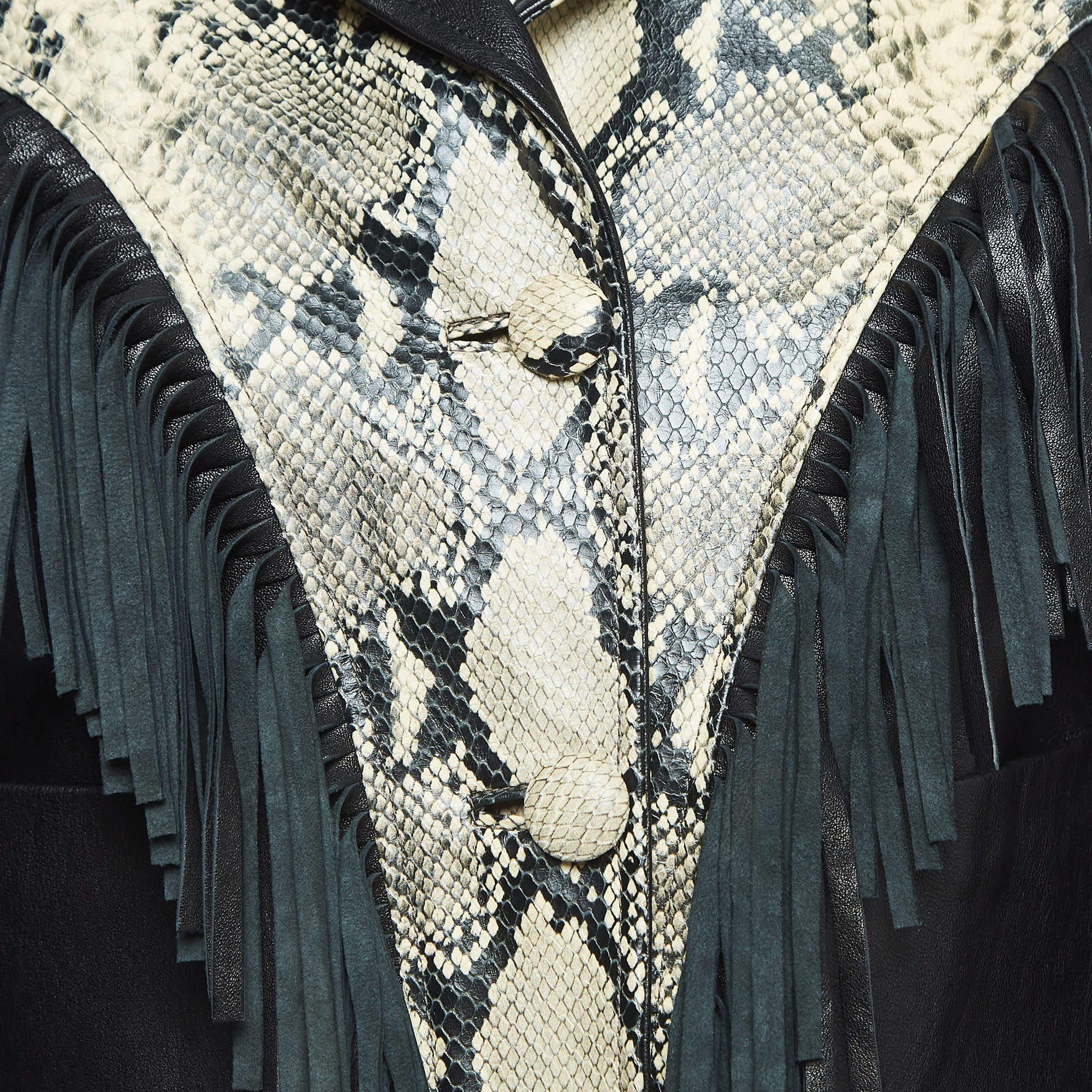 Gucci Giacca in pelle nera con frange e pitone in rilievo M. I. In condizioni ottime in vendita a Dubai, Al Qouz 2