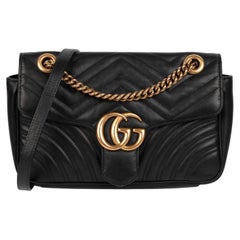 Gucci Noir Cuir de veau matelassé Moyen GG Marmont