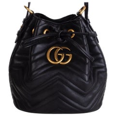 GUCCI schwarz gestepptes Leder GG MARMONT MATELASSE Bucket Shoulder Bag