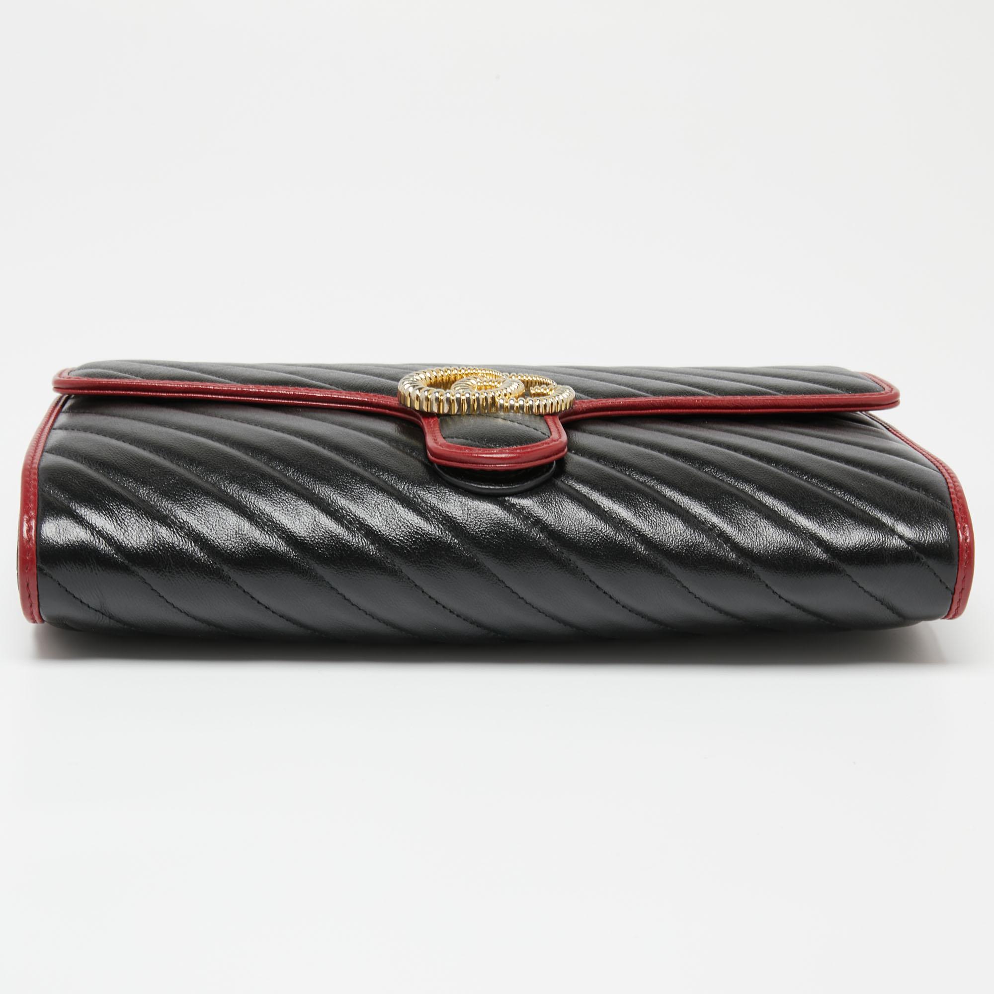Women's Gucci Black/Red Diagonal Quilt Leather GG Marmont Torchon Clutch