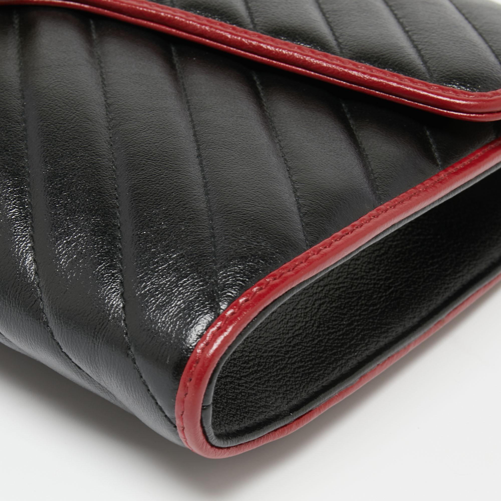 Gucci Black/Red Diagonal Quilt Leather GG Marmont Torchon Clutch 1