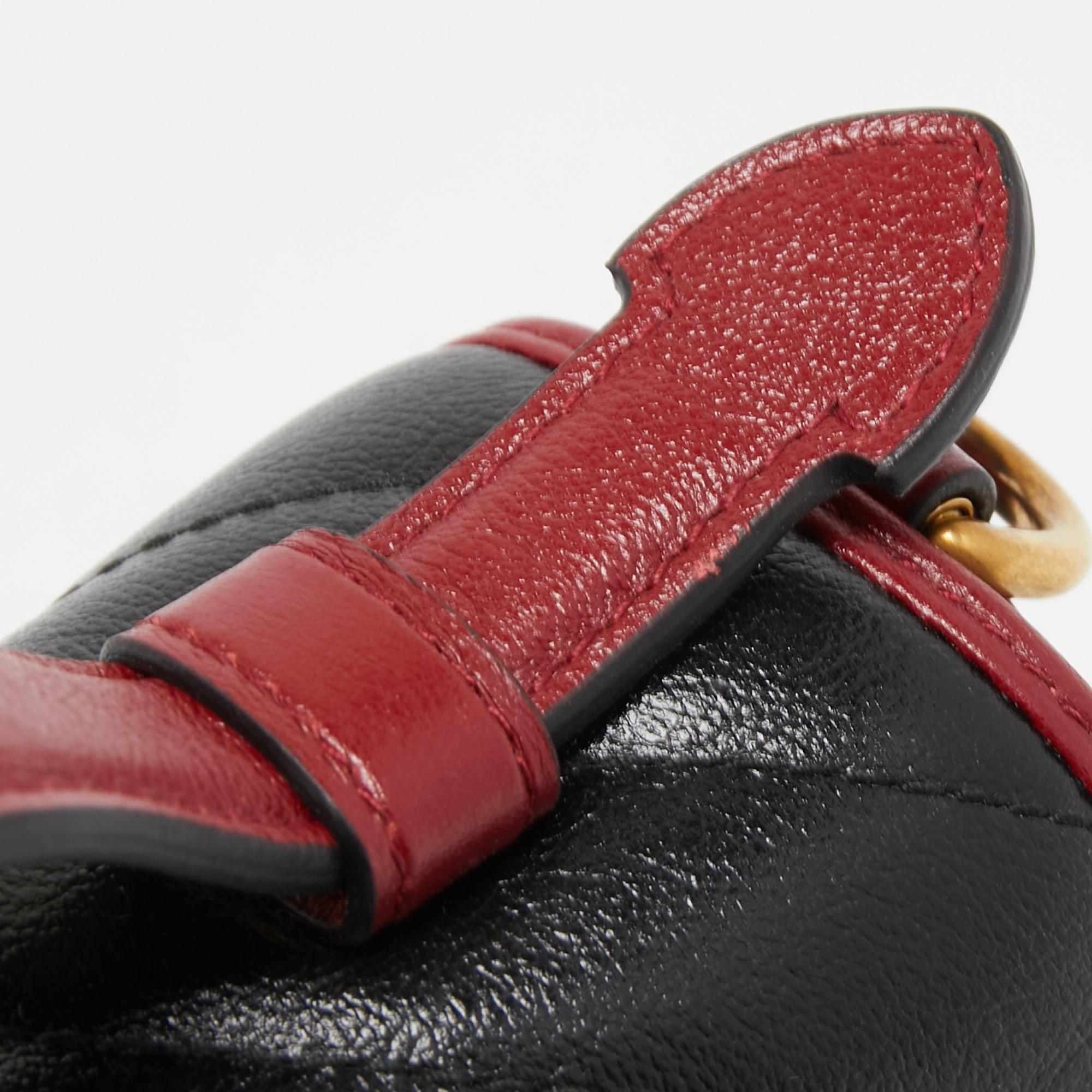 Gucci Black/Red Diagonal Quilt Leather Mini GG Marmont Top Handle Bag In New Condition In Dubai, Al Qouz 2